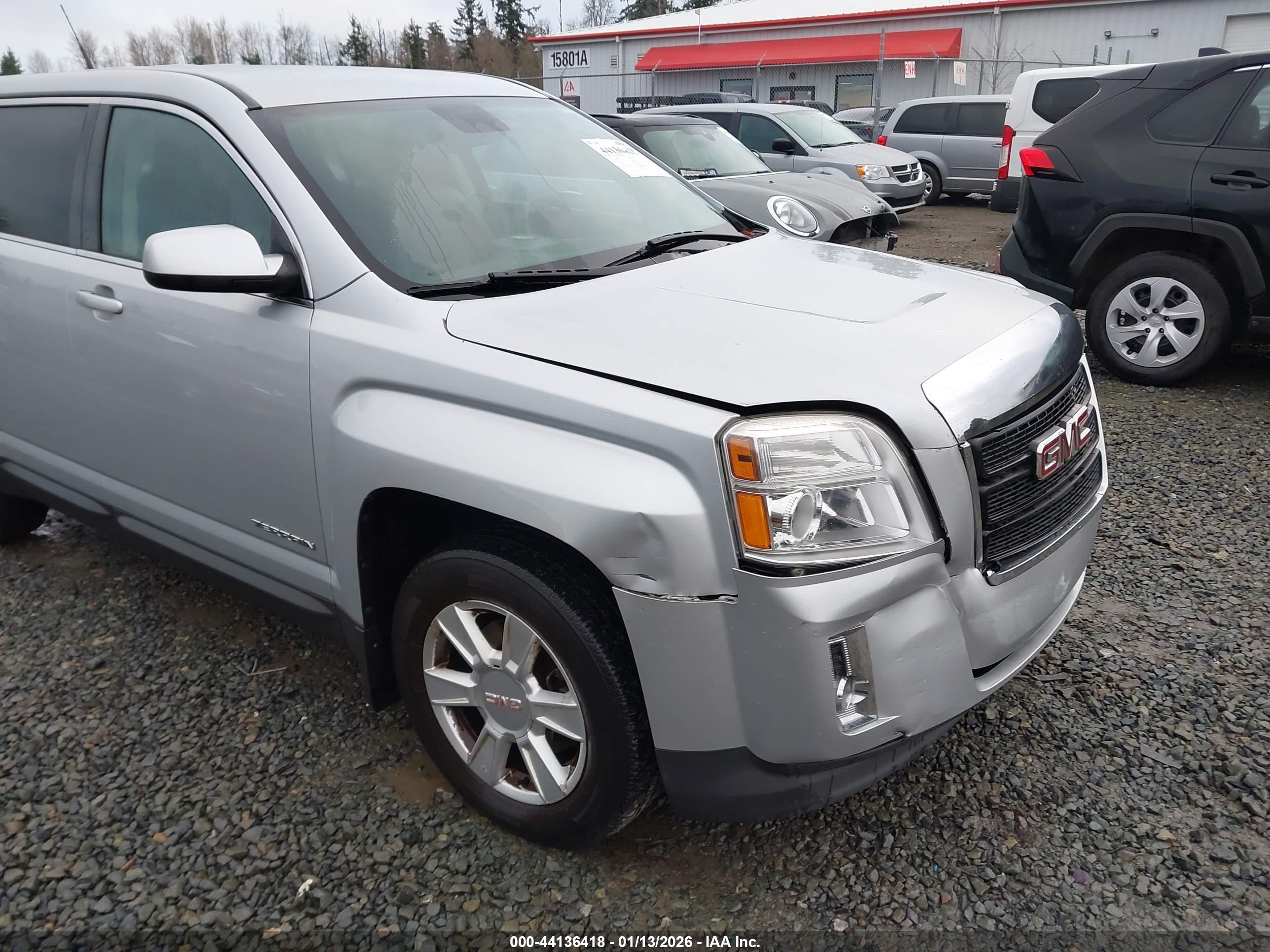 GMC TERRAIN image 6