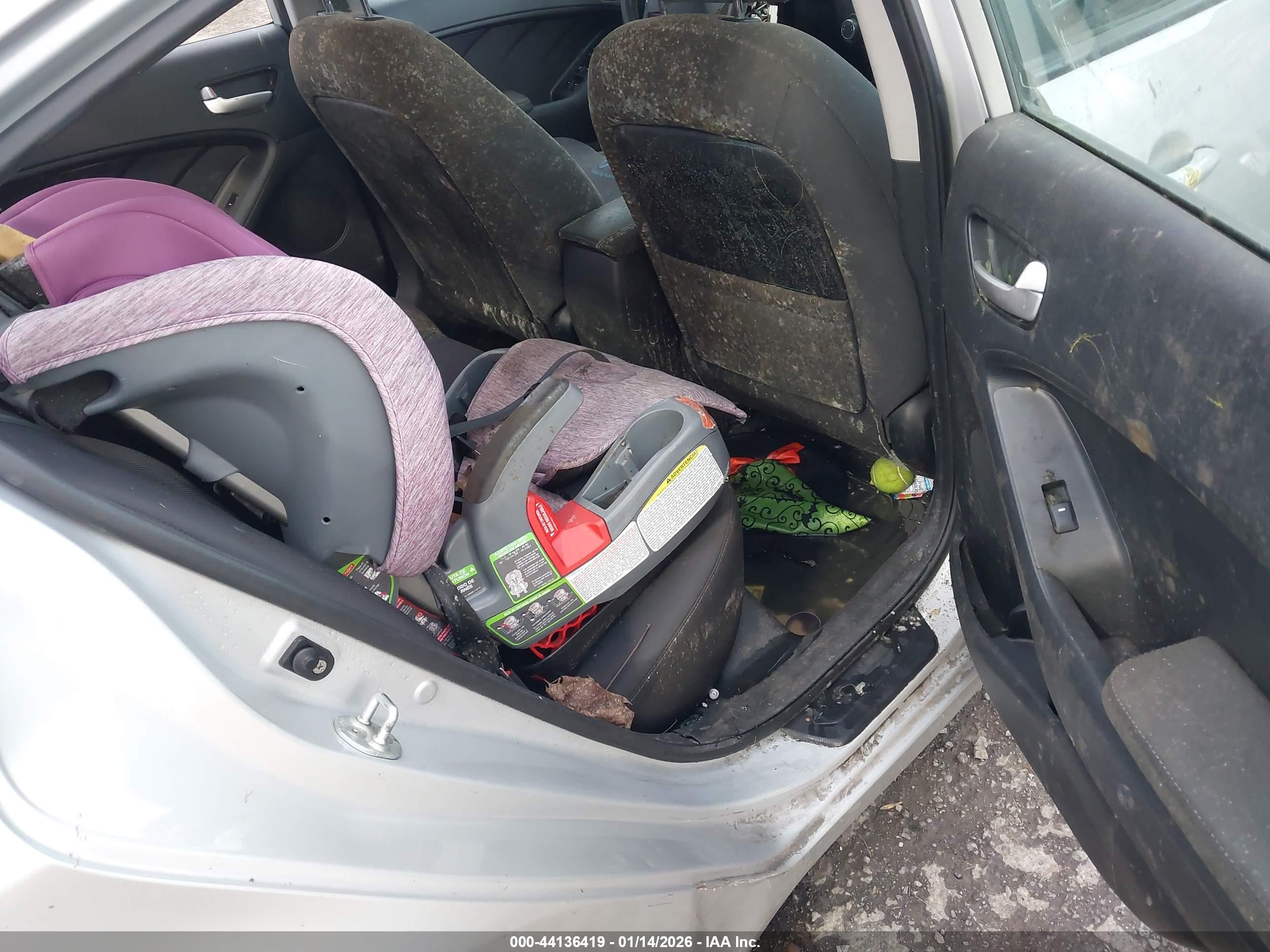 KIA FORTE image 8