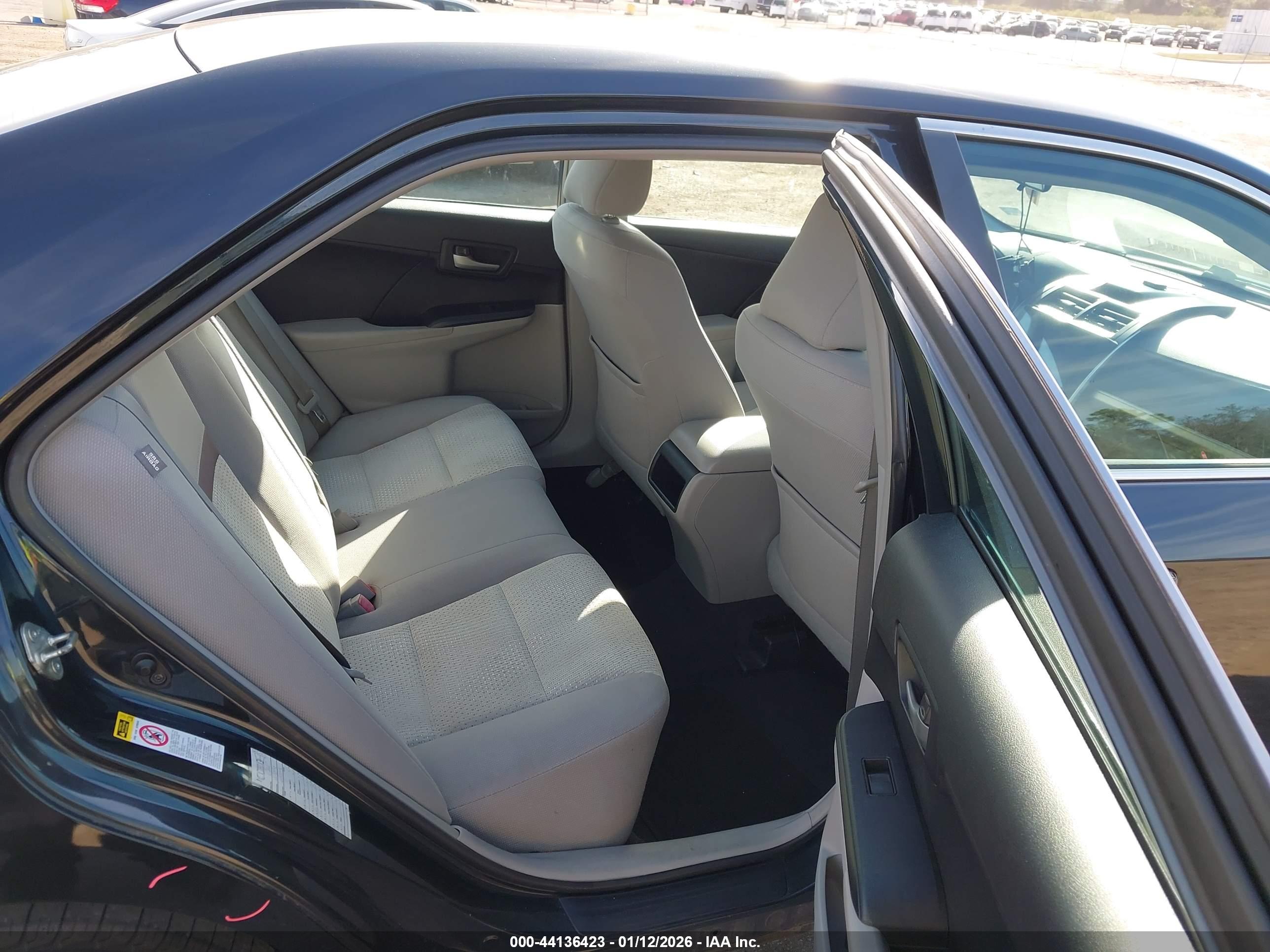 TOYOTA CAMRY image 8