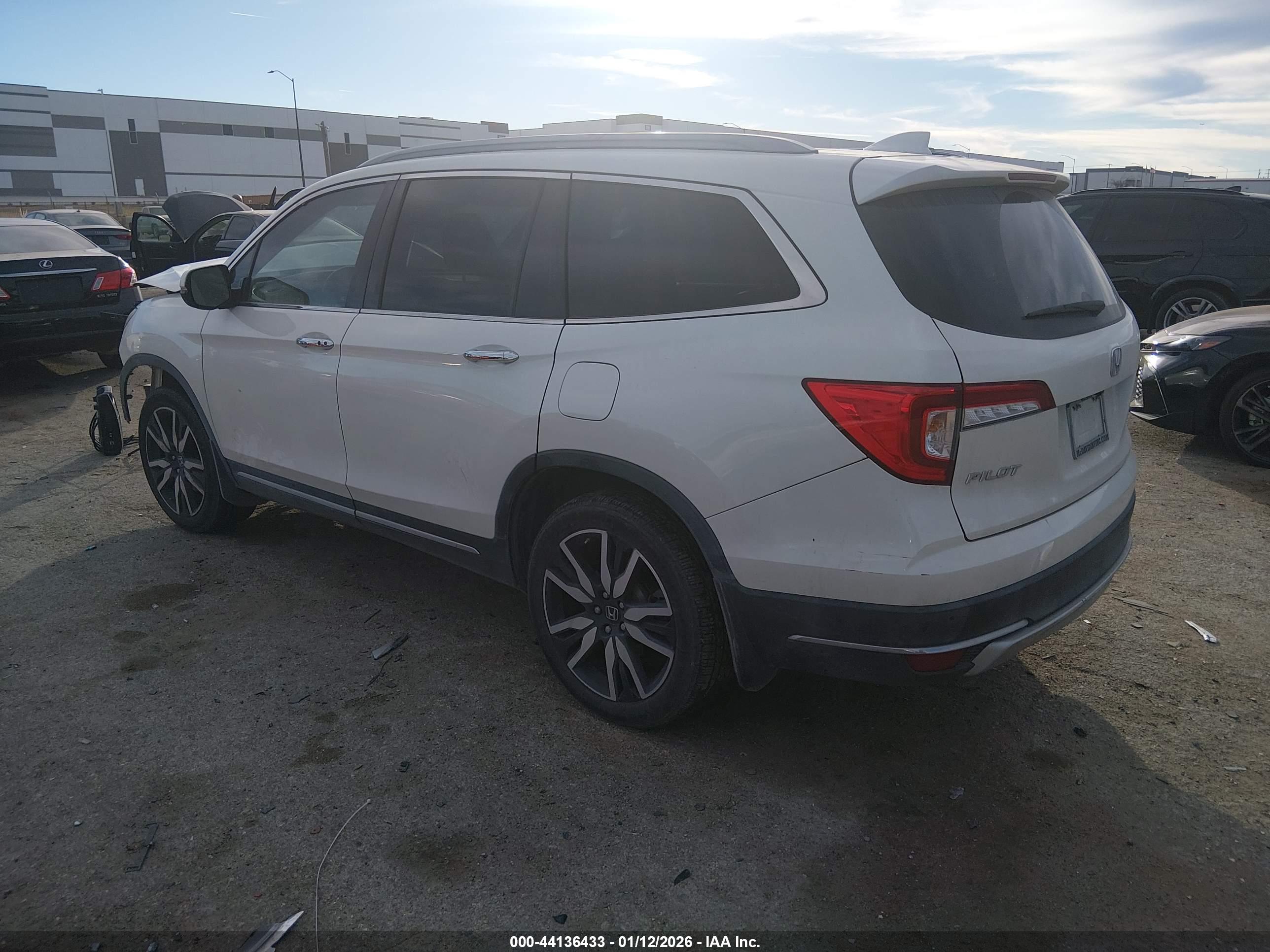 HONDA PILOT image 3