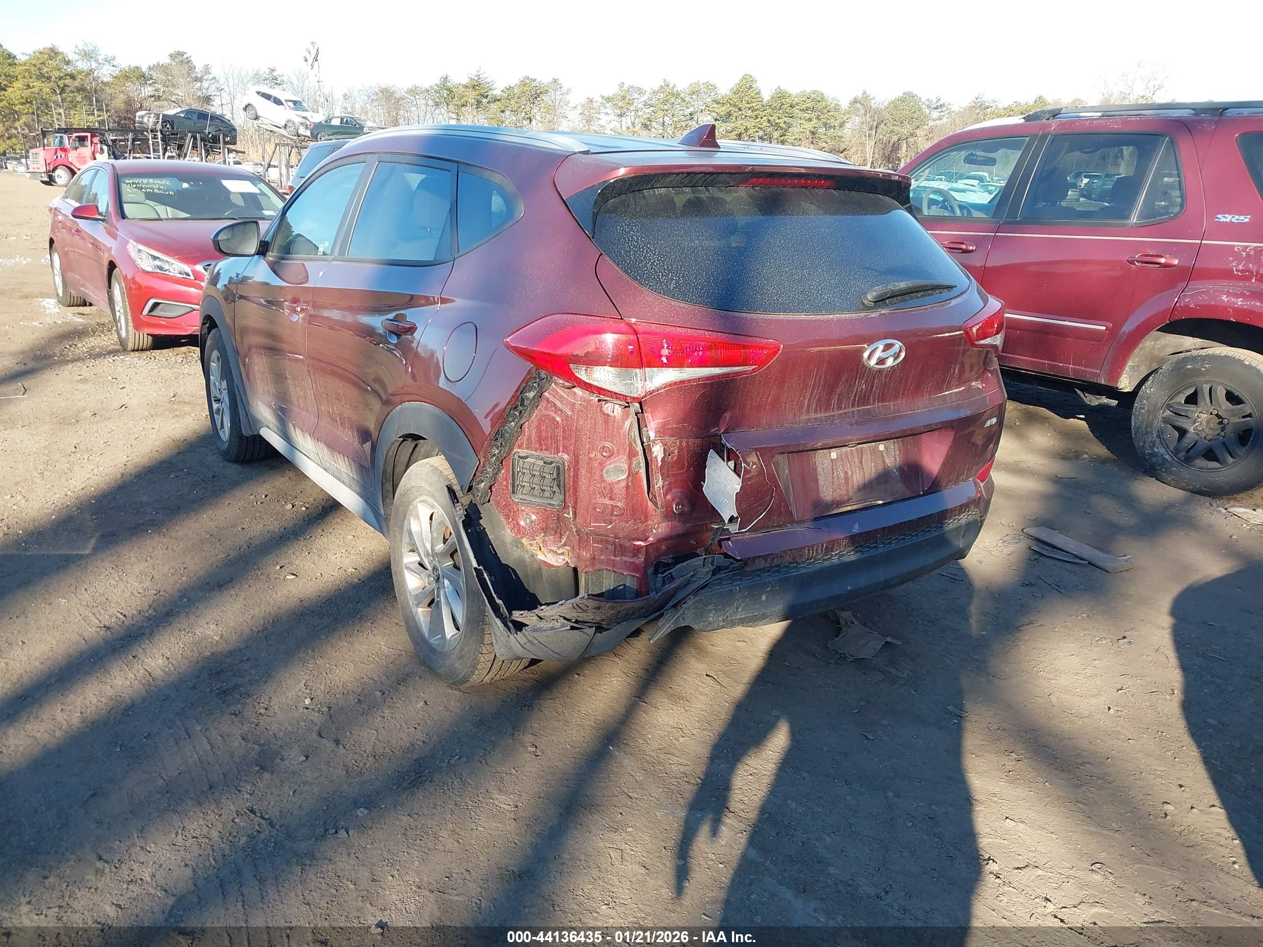 HYUNDAI TUCSON image 6