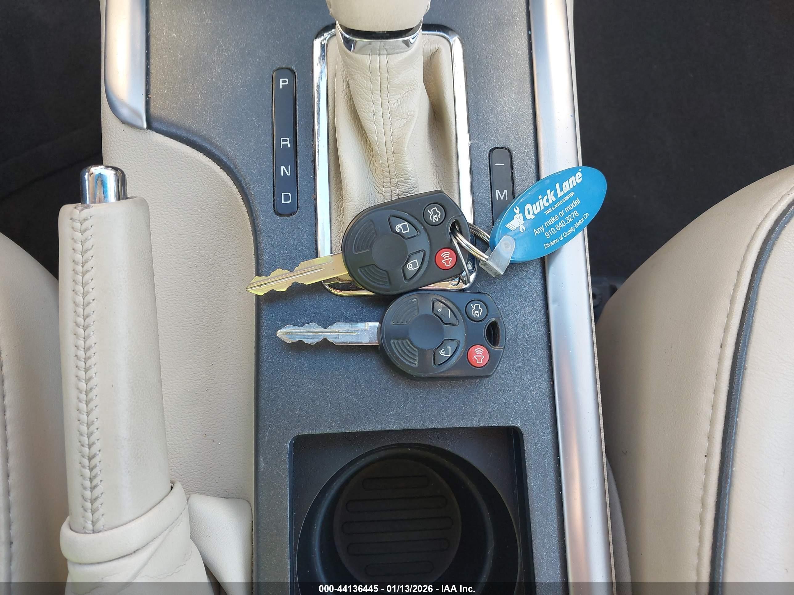 LINCOLN MKZ image 11