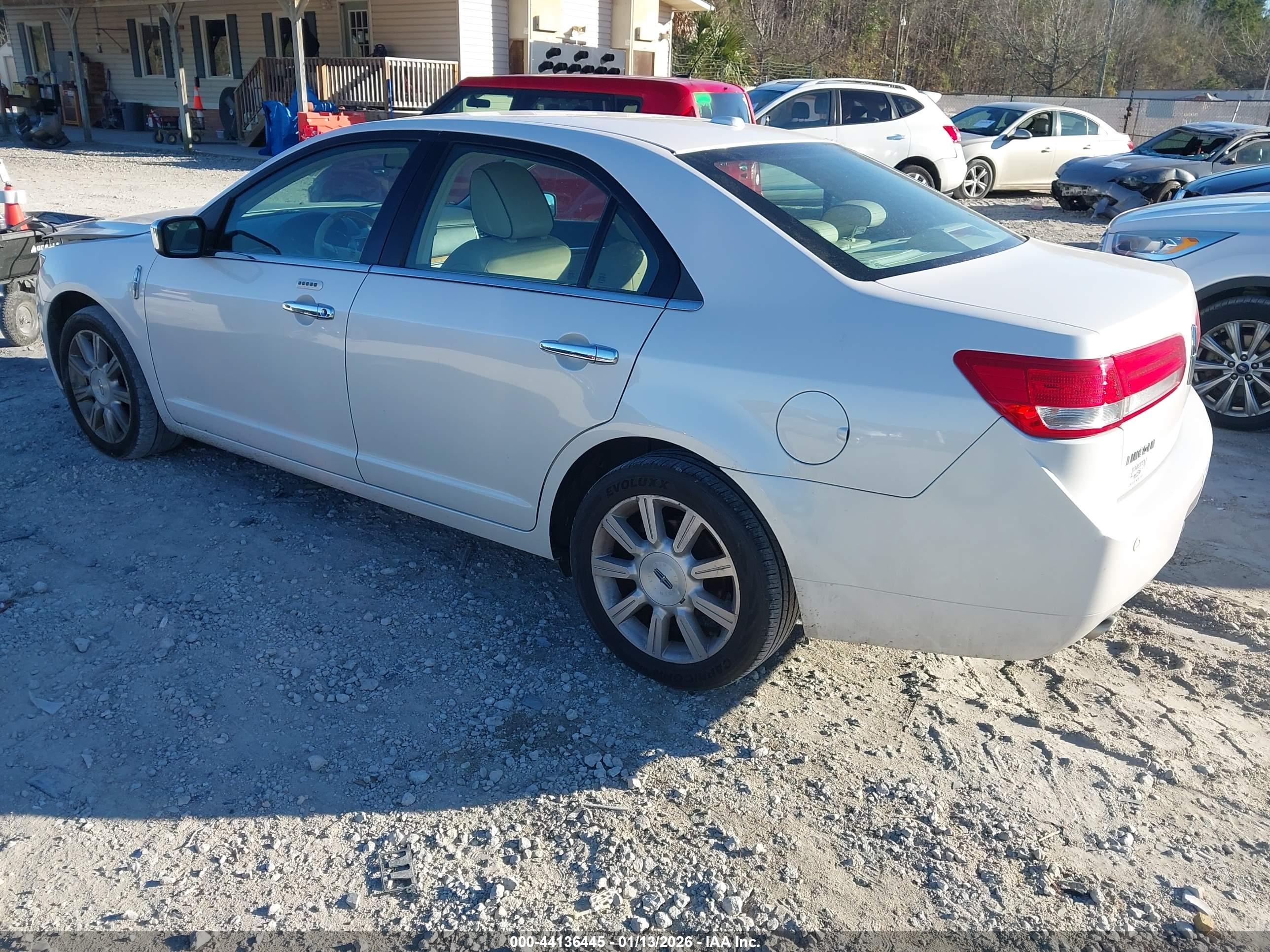 LINCOLN MKZ image 3