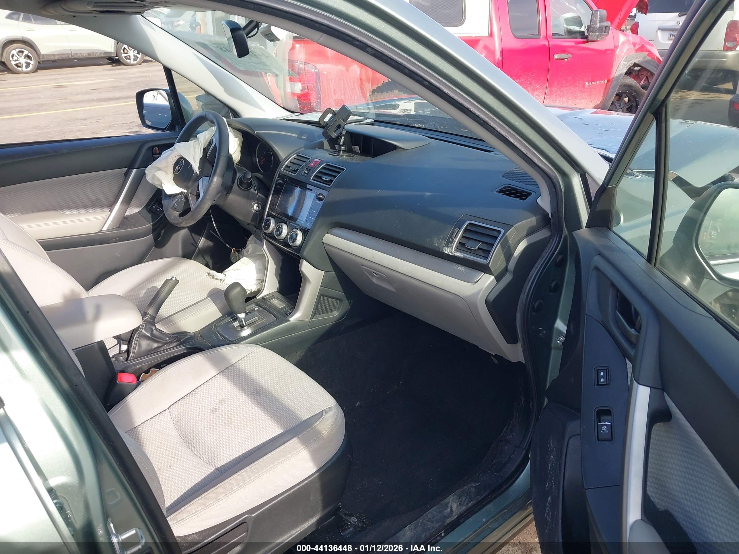 SUBARU FORESTER image 5