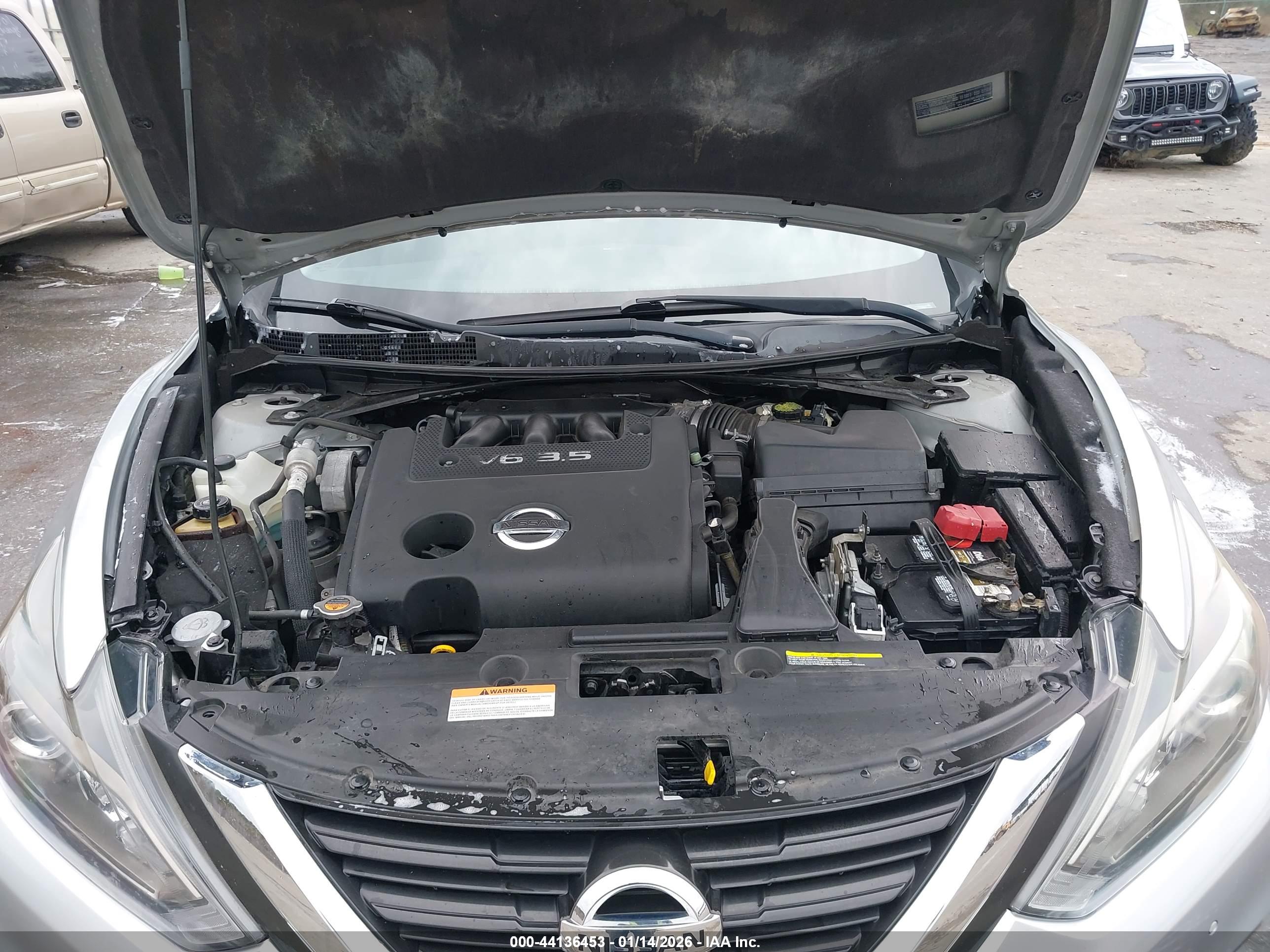 NISSAN ALTIMA image 10