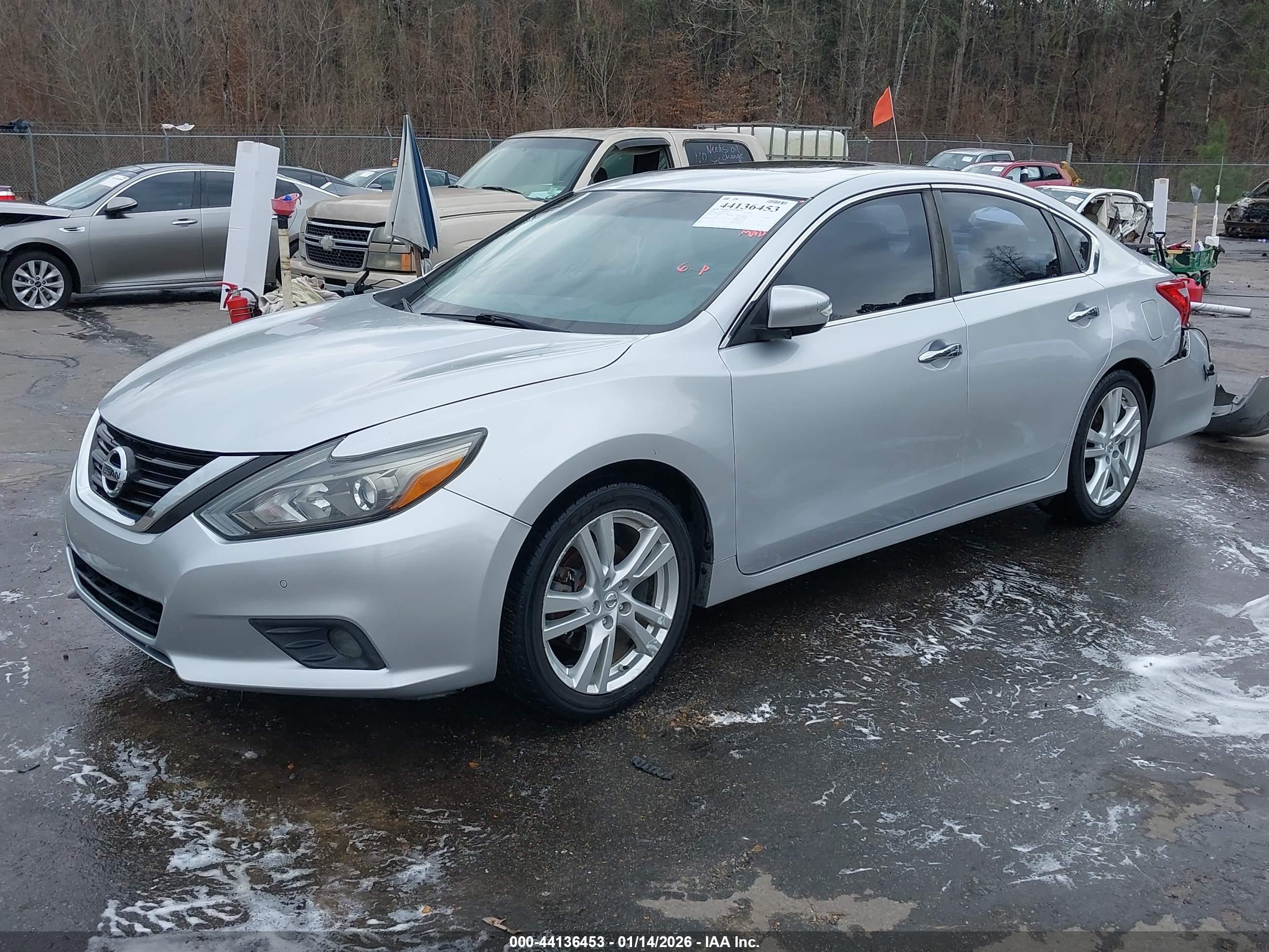 NISSAN ALTIMA image 2