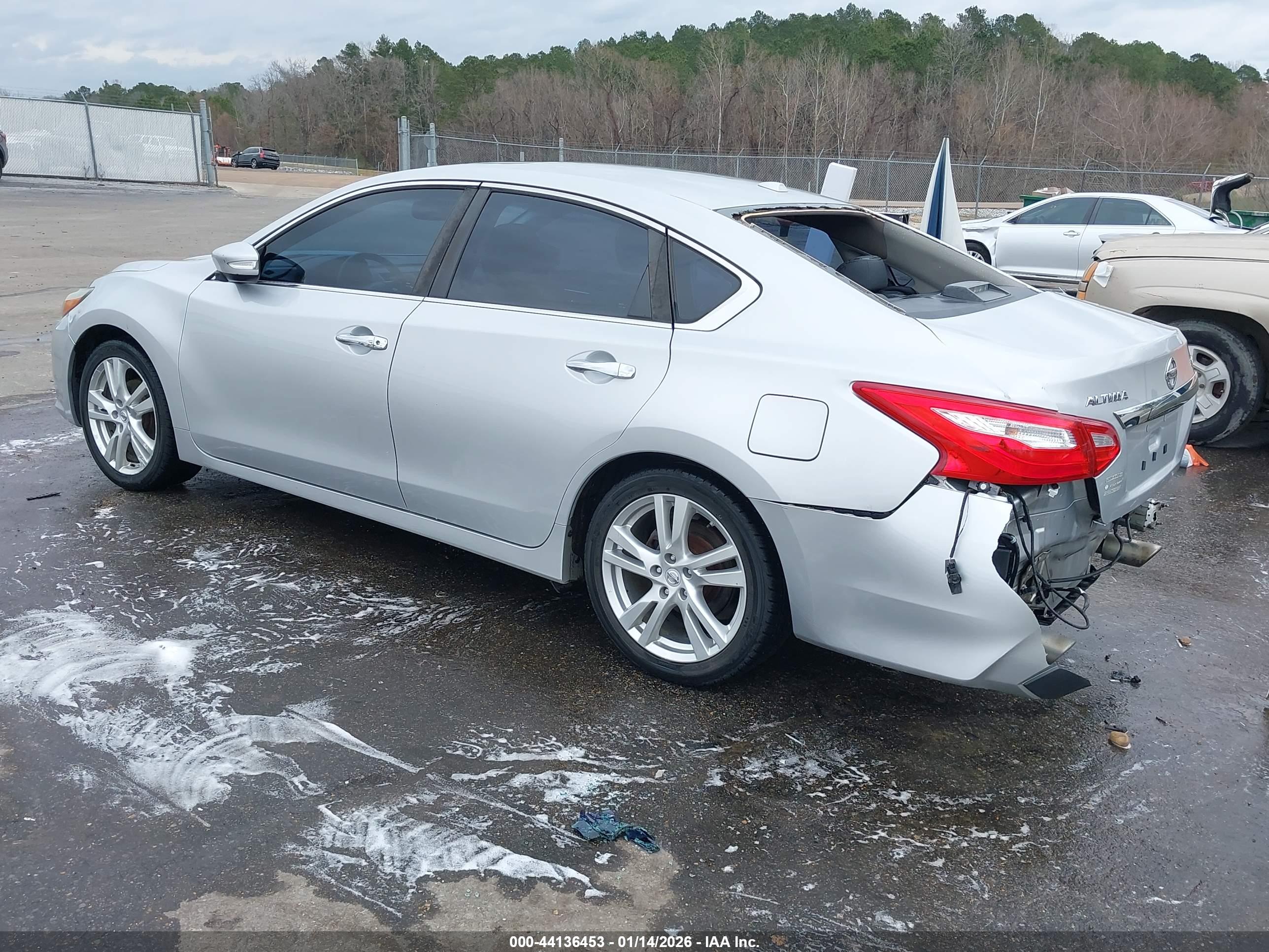 NISSAN ALTIMA image 3
