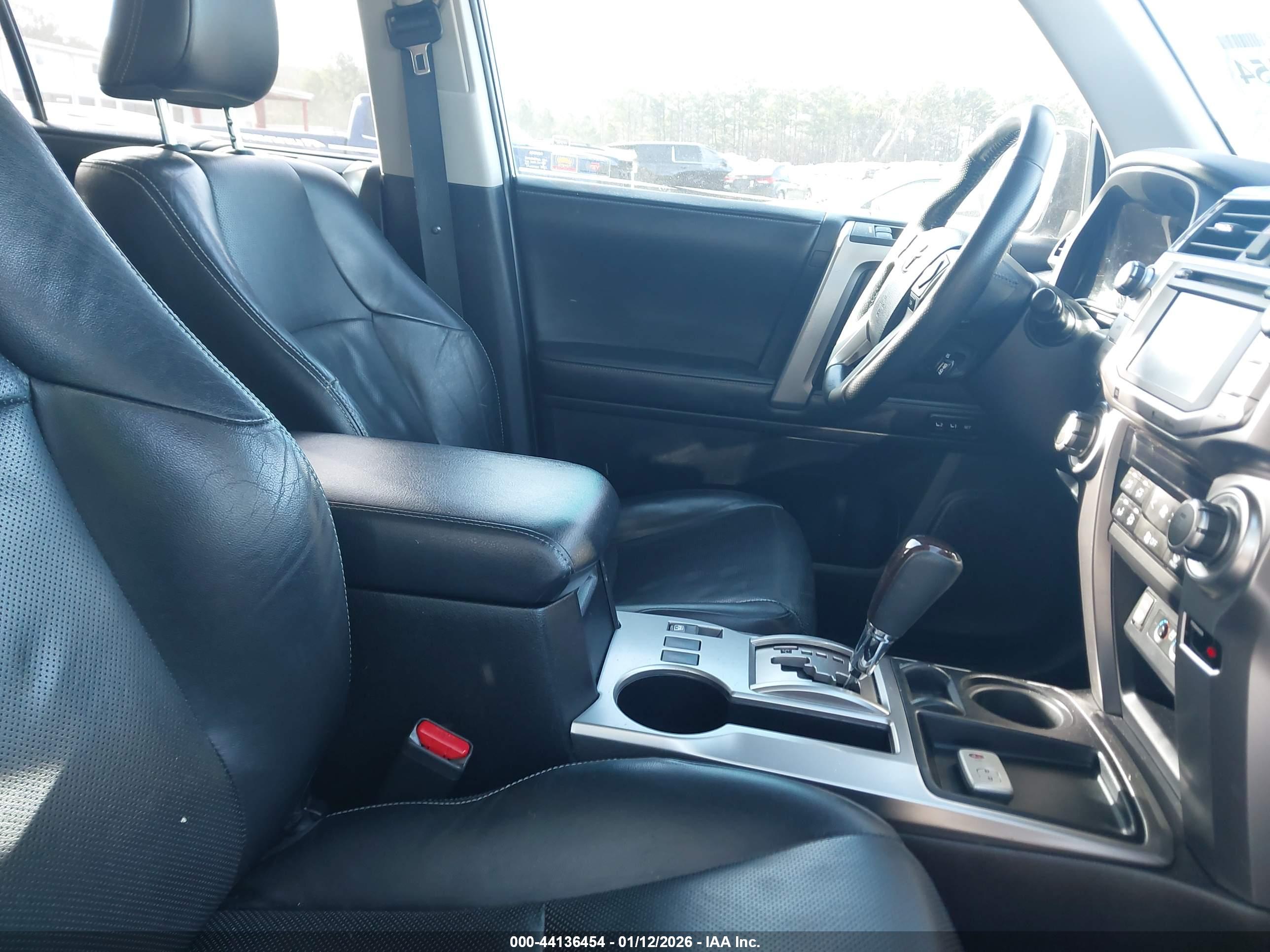 TOYOTA 4RUNNER image 5