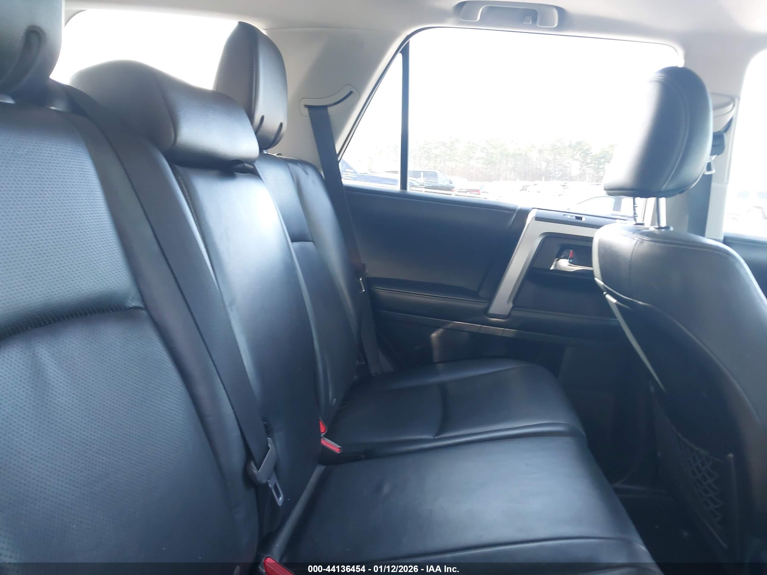 TOYOTA 4RUNNER image 8