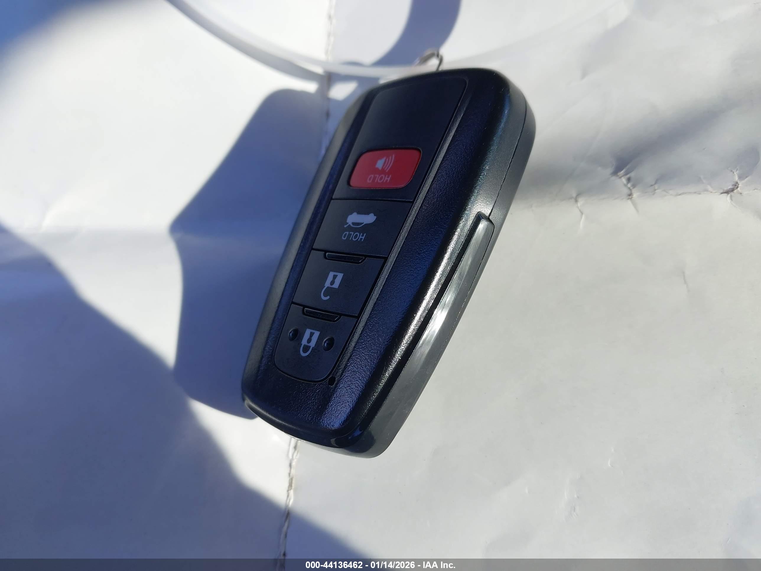 TOYOTA CAMRY image 11