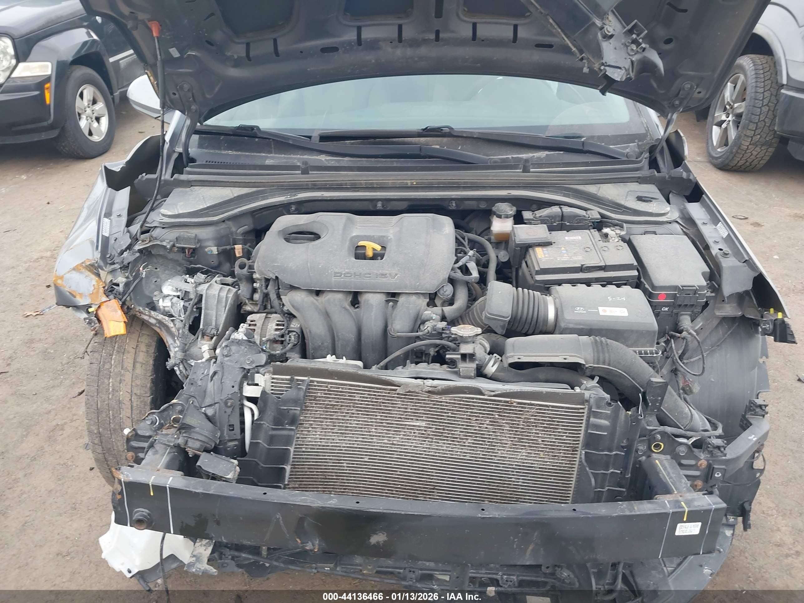 HYUNDAI ELANTRA image 10