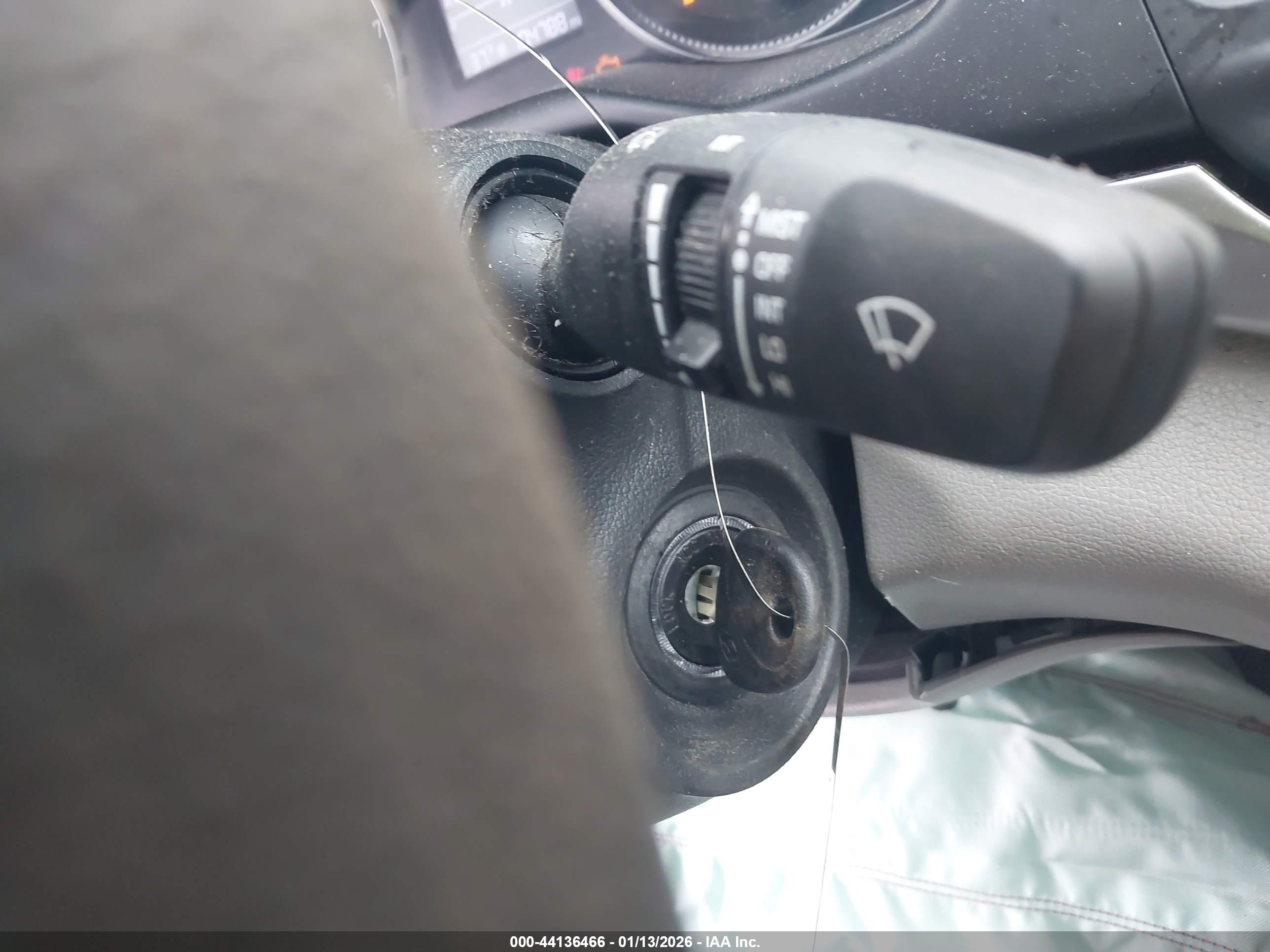 HYUNDAI ELANTRA image 11