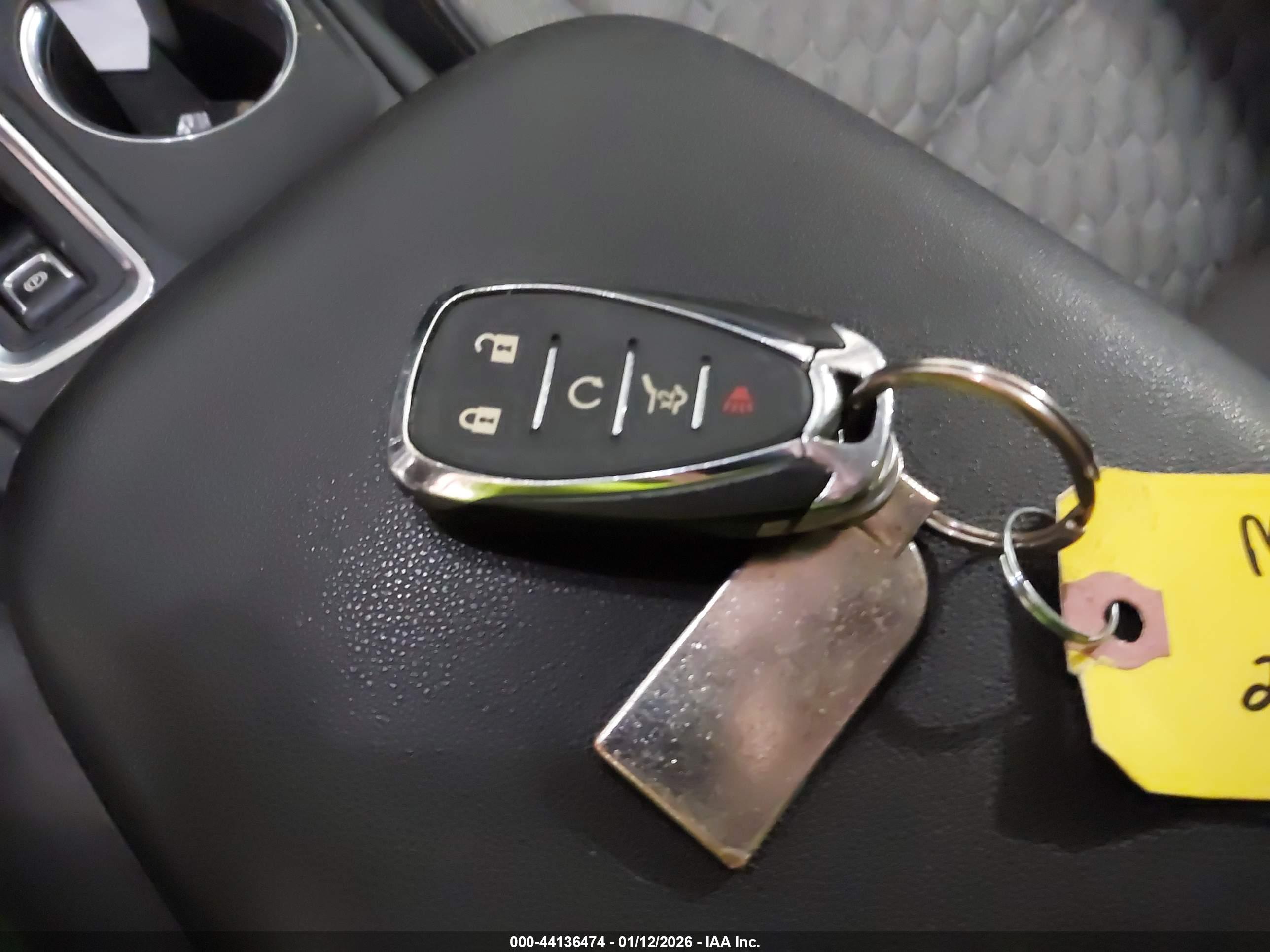 CHEVROLET EQUINOX image 11
