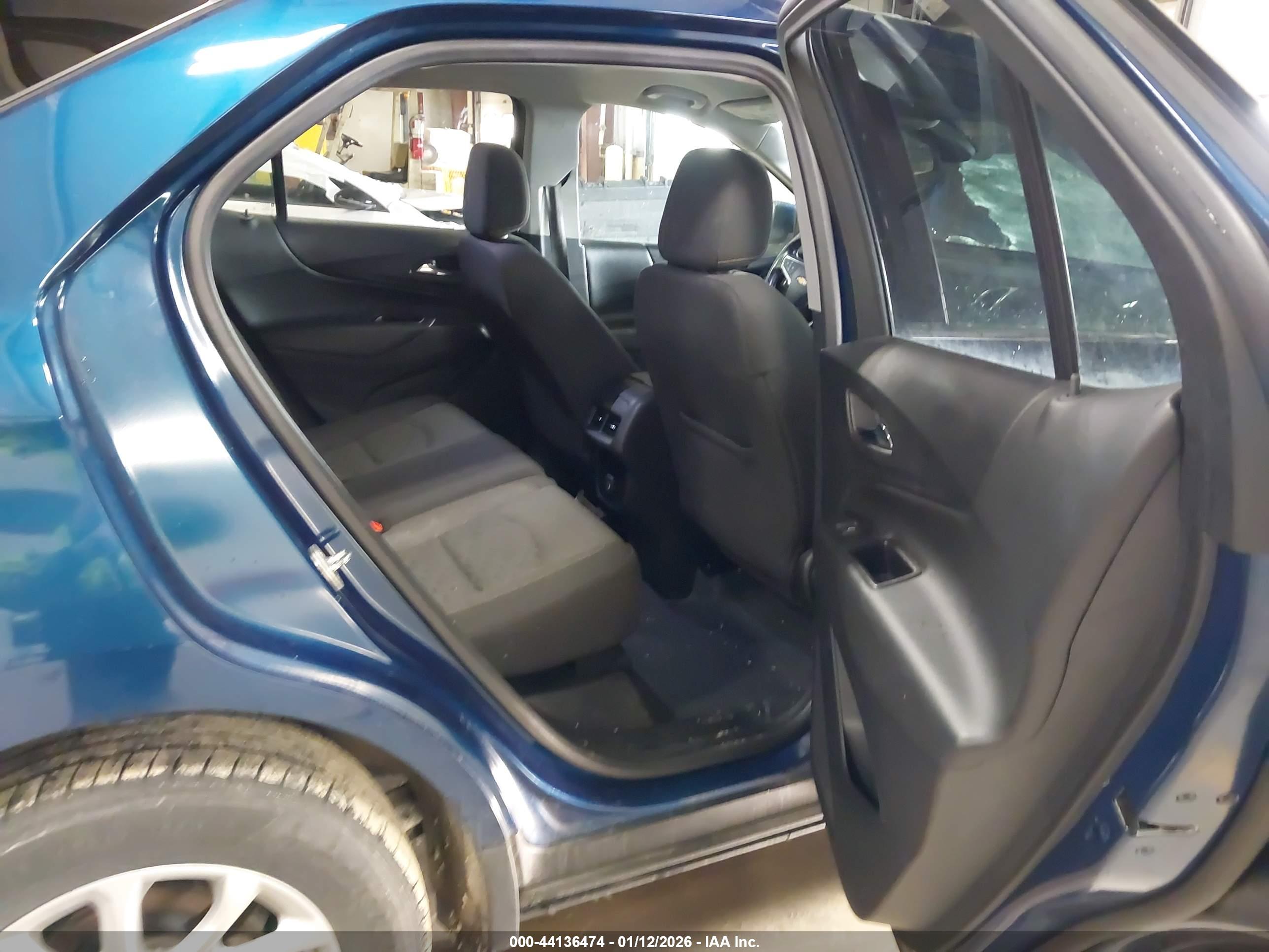 CHEVROLET EQUINOX image 8