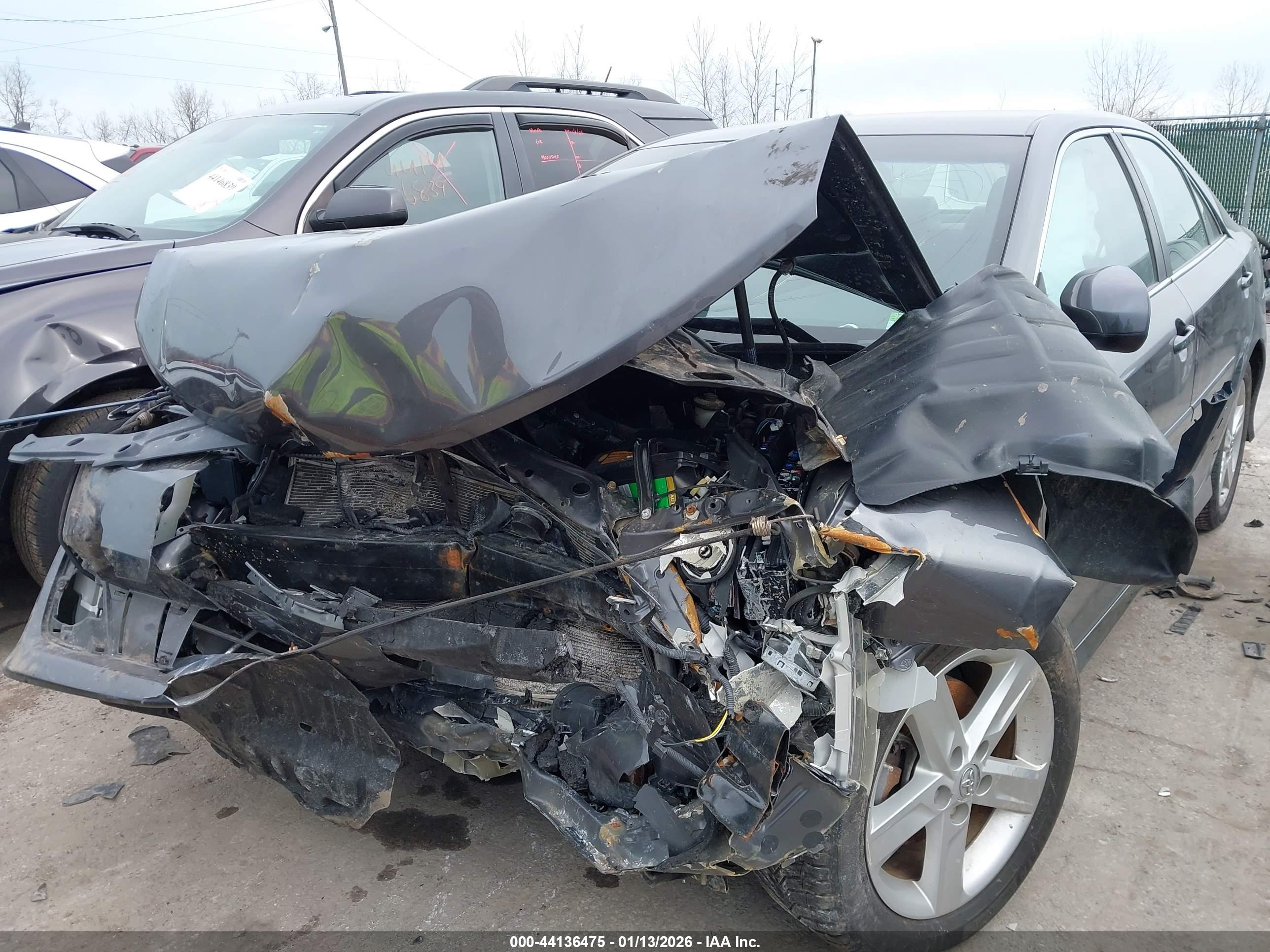 TOYOTA CAMRY image 6