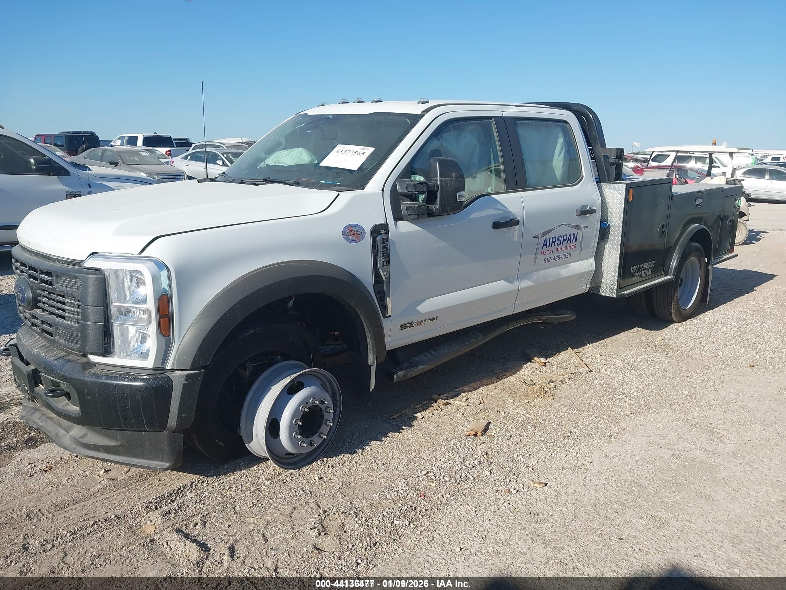 FORD F-550 image 2