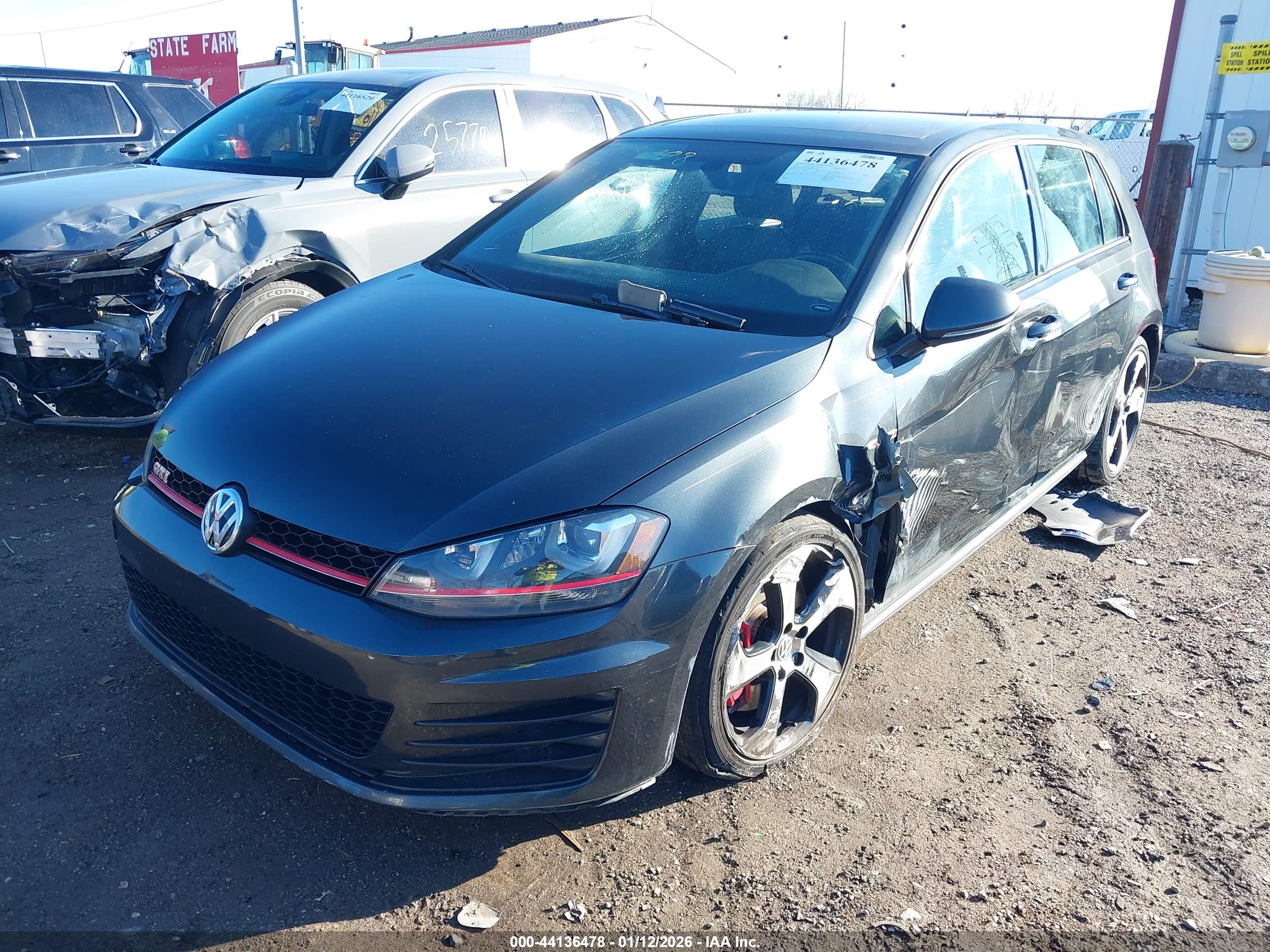 VOLKSWAGEN GOLF image 2