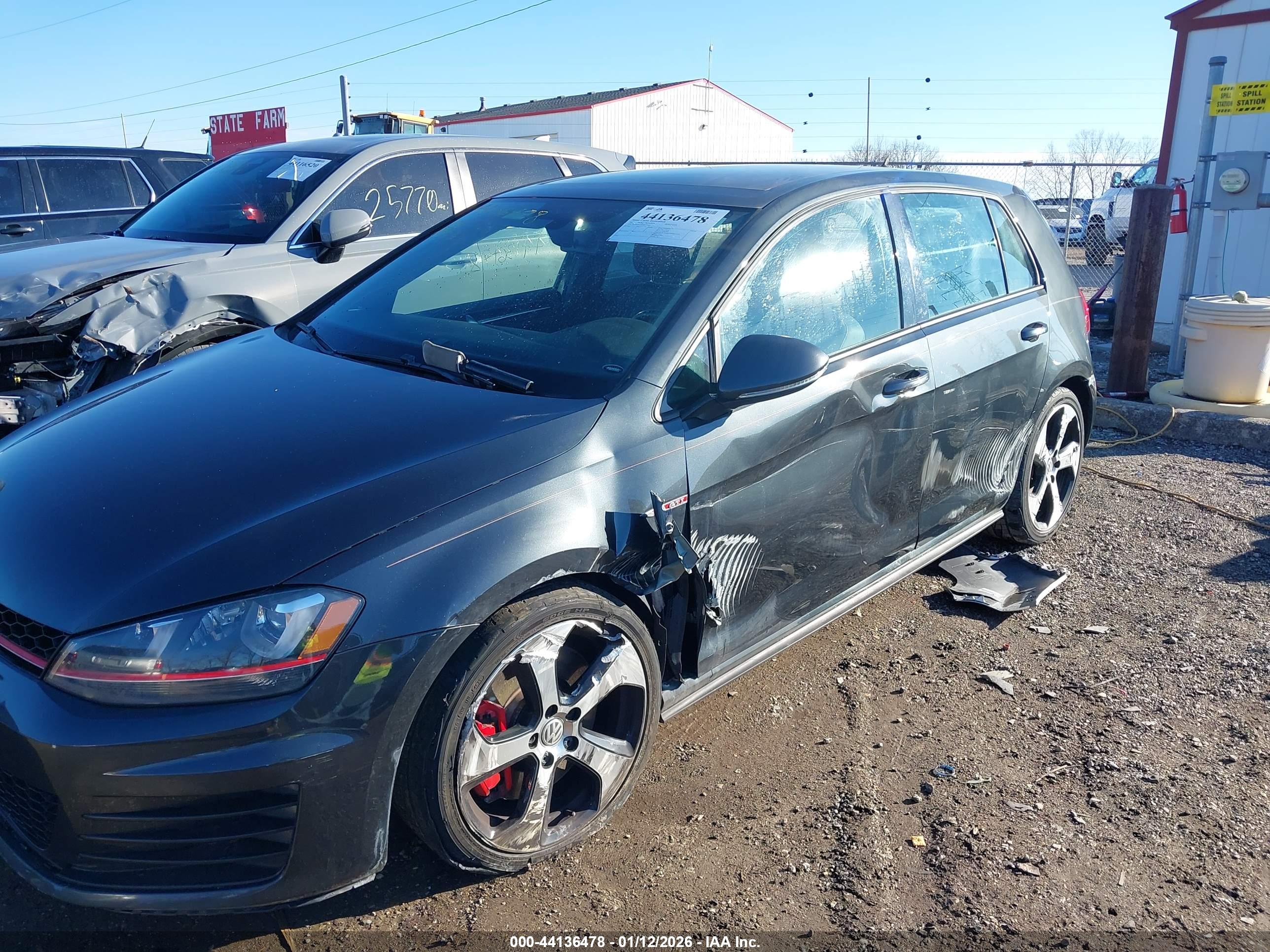 VOLKSWAGEN GOLF image 6