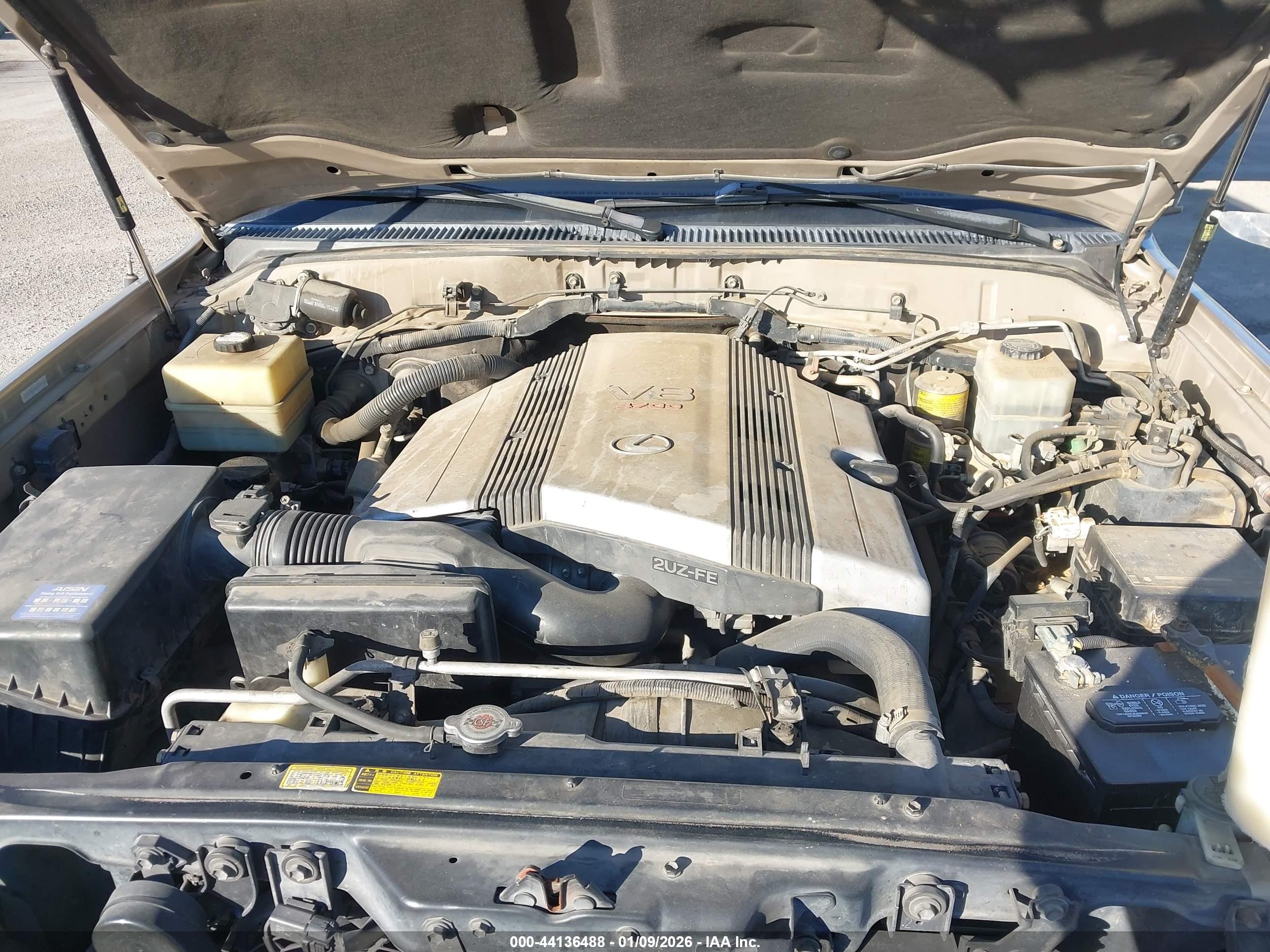 LEXUS LX image 10