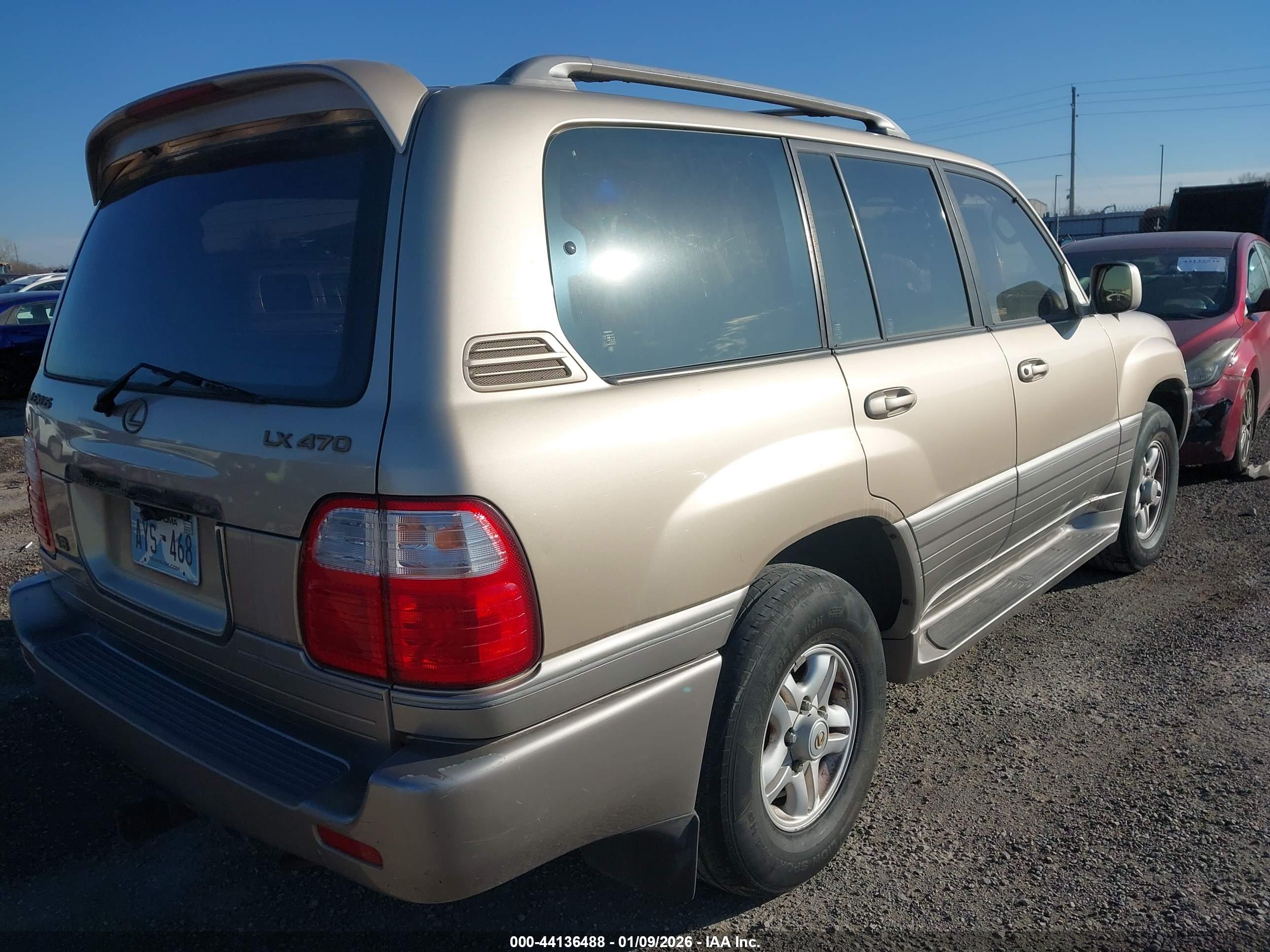 LEXUS LX image 4