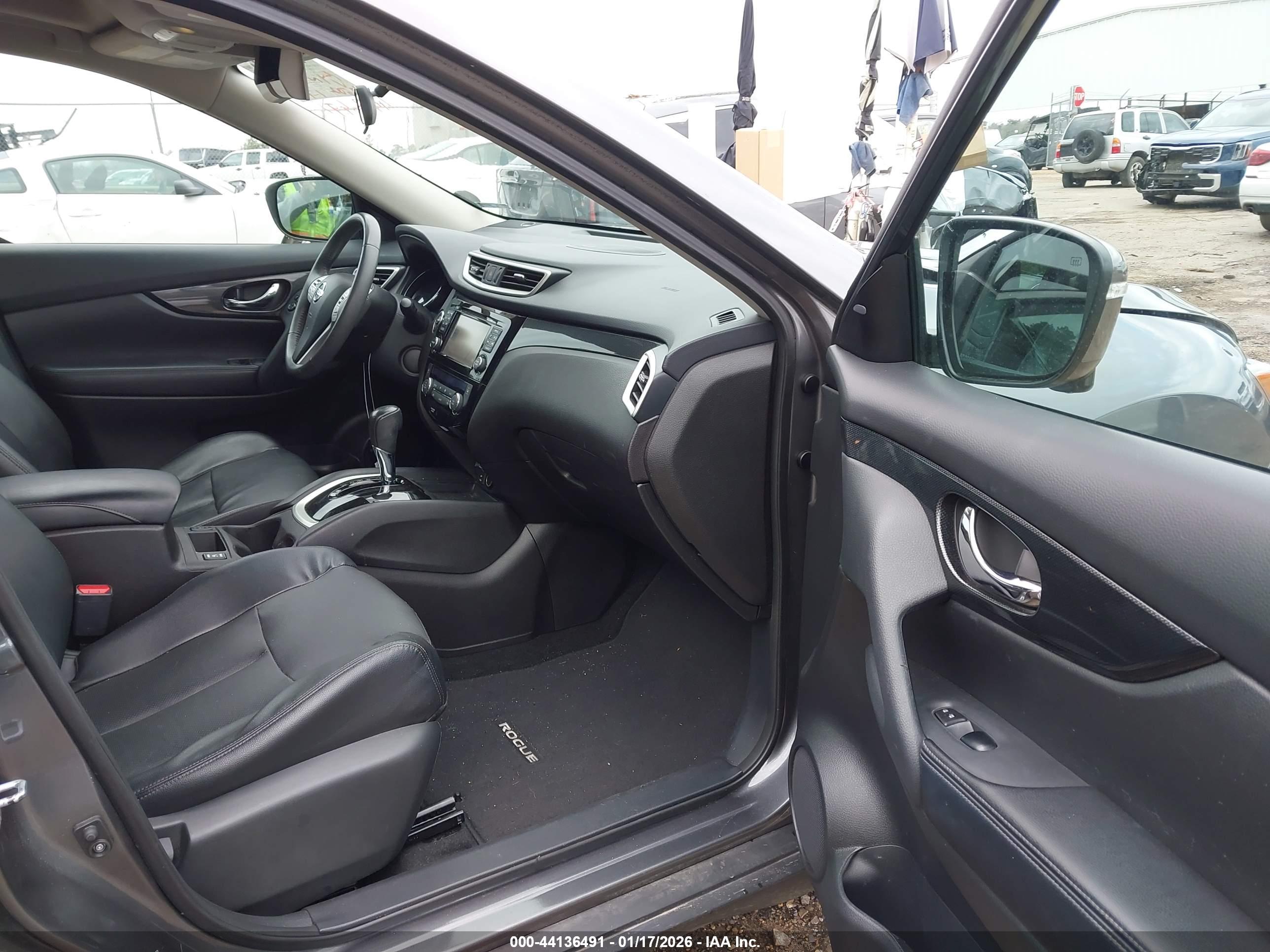 NISSAN ROGUE image 5