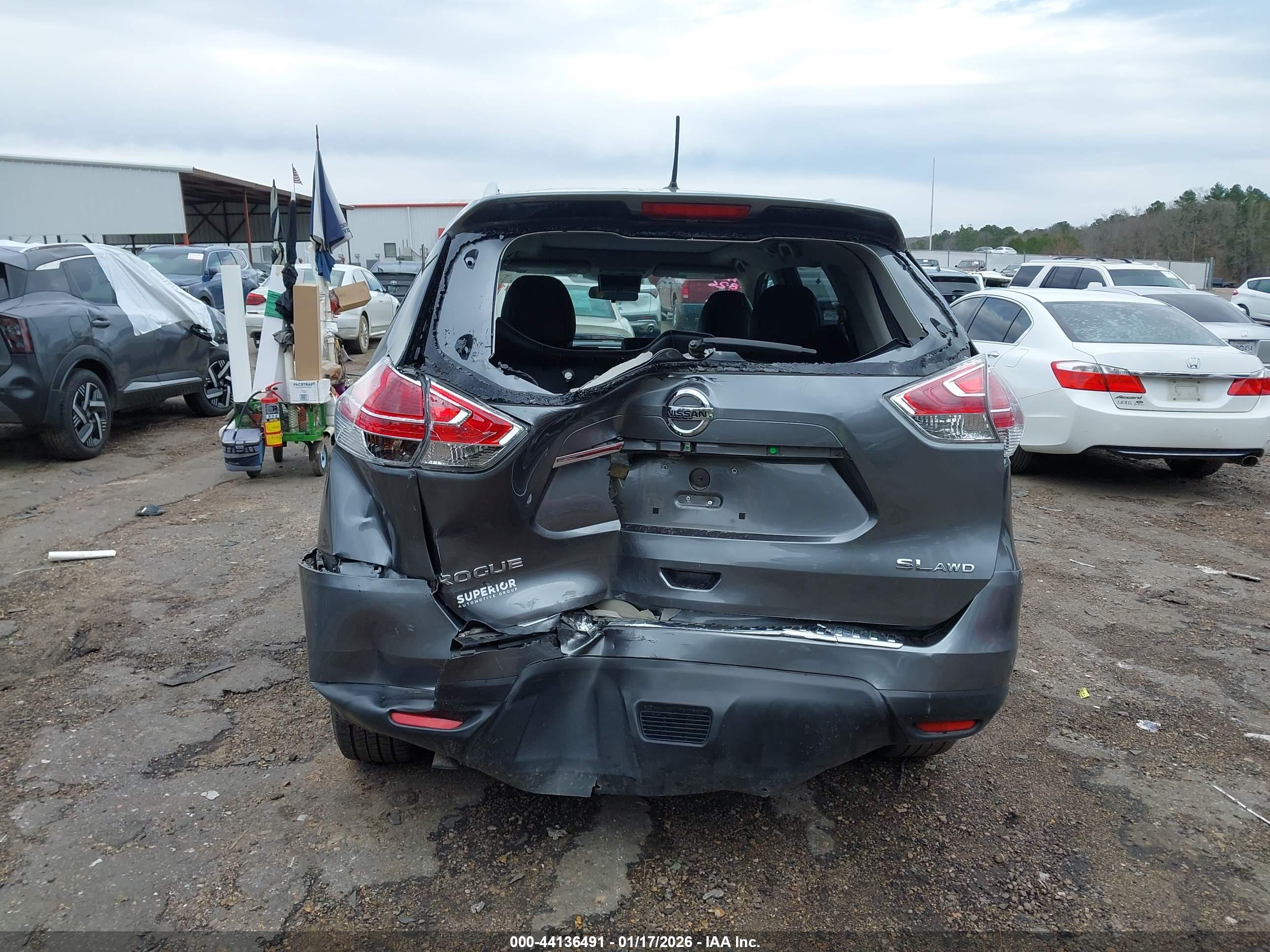 NISSAN ROGUE image 6