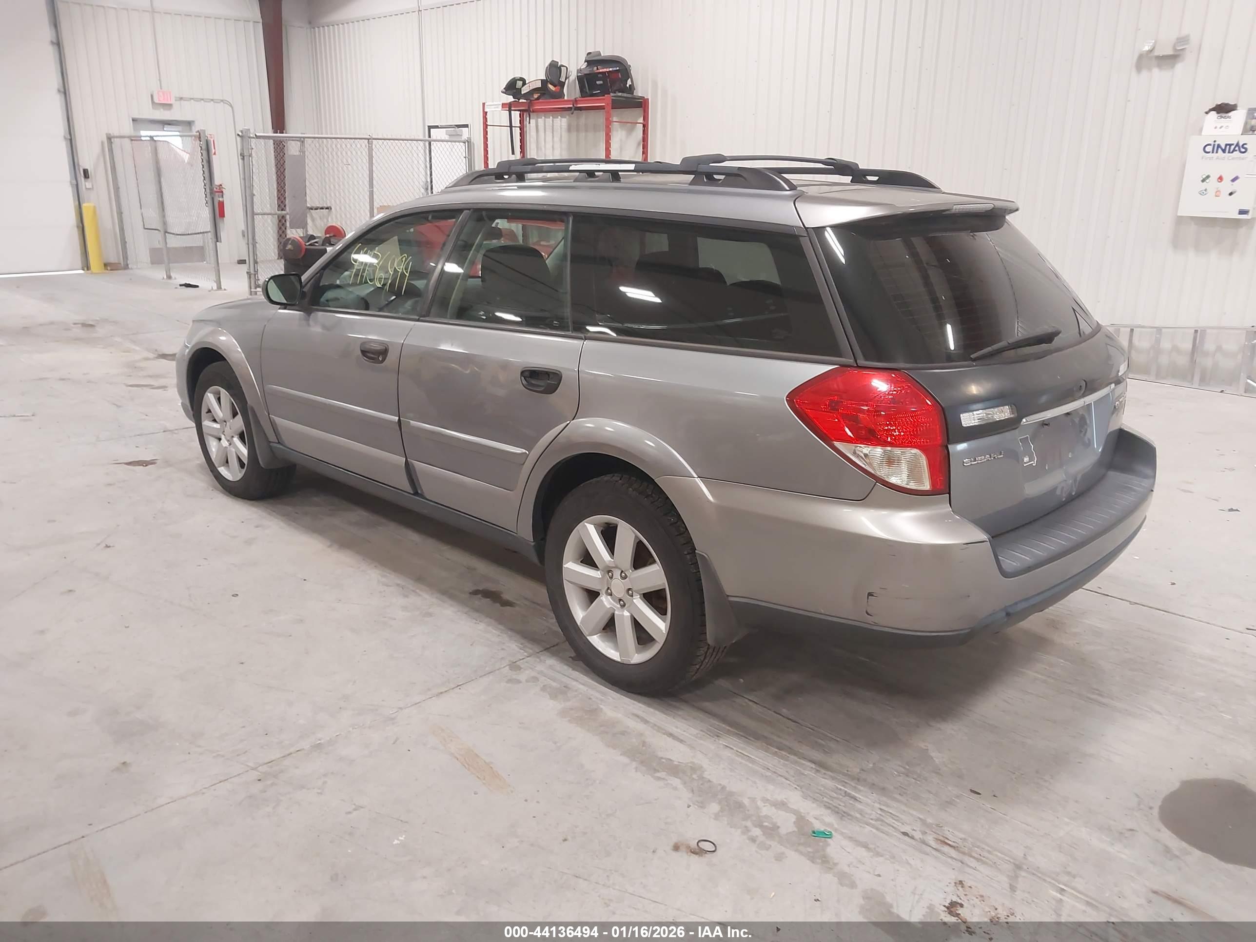 SUBARU OUTBACK image 3