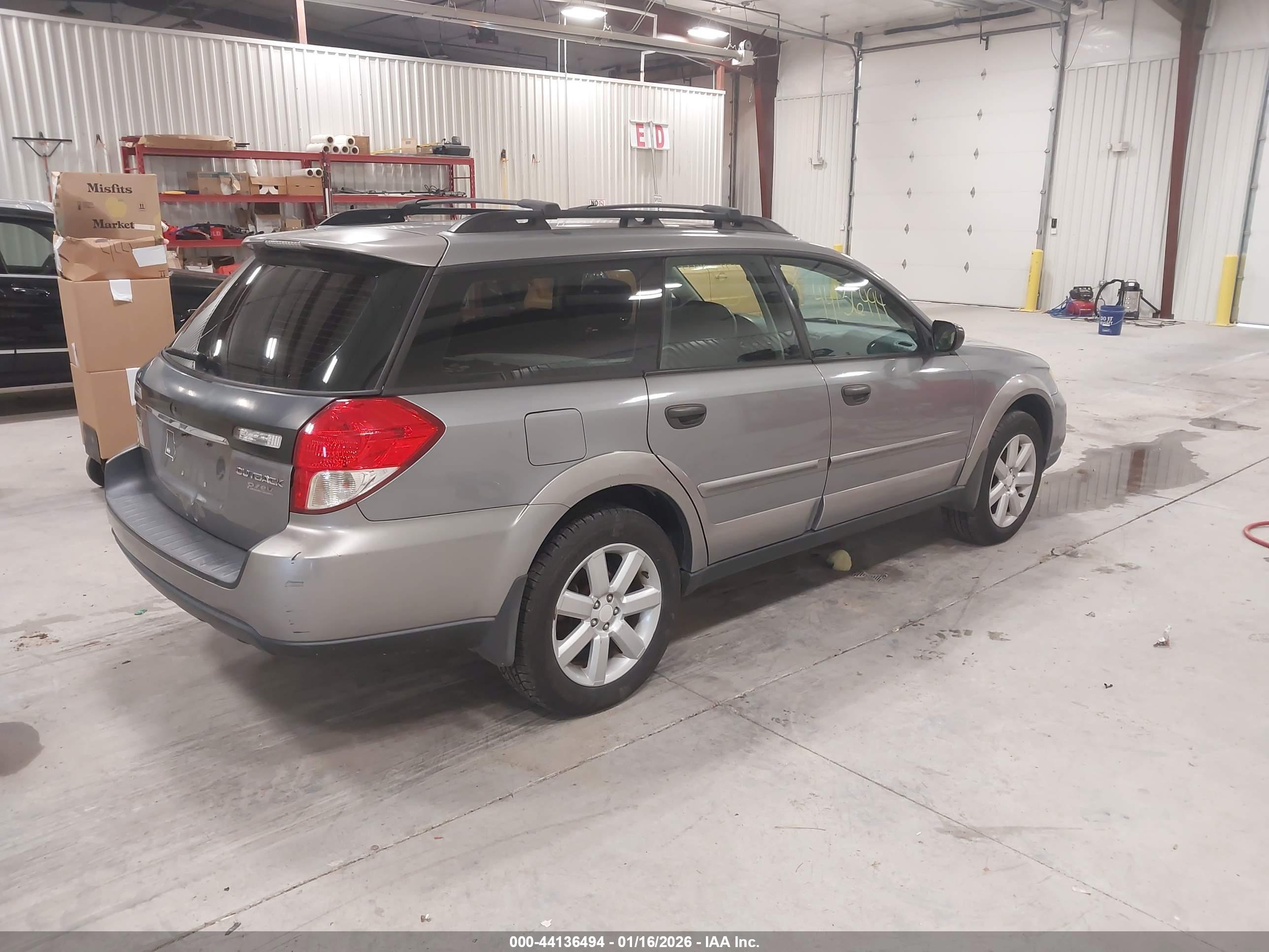 SUBARU OUTBACK image 4