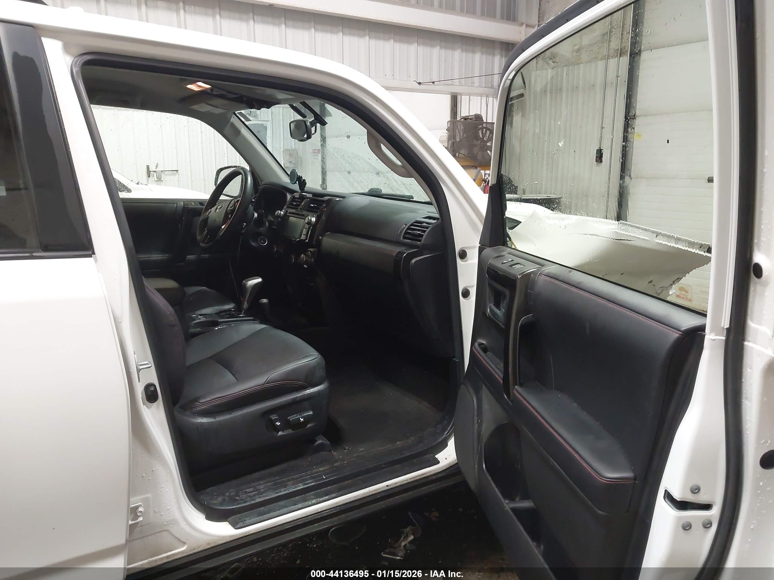 TOYOTA 4RUNNER image 5