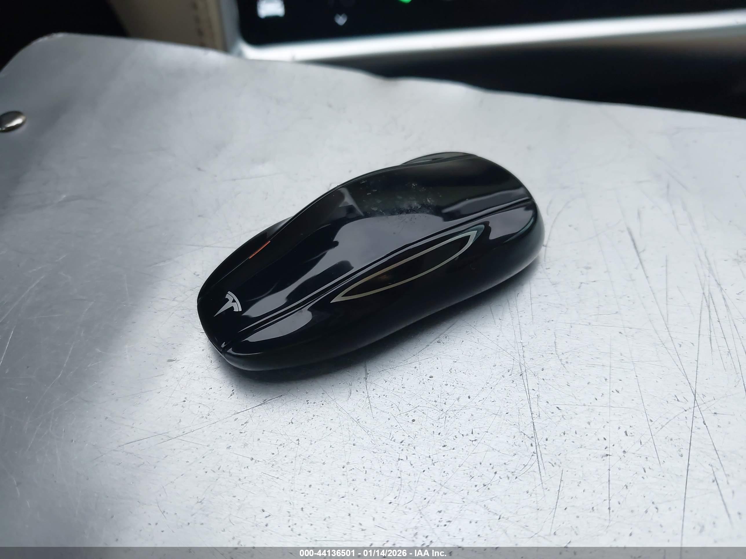 TESLA MODEL image 11