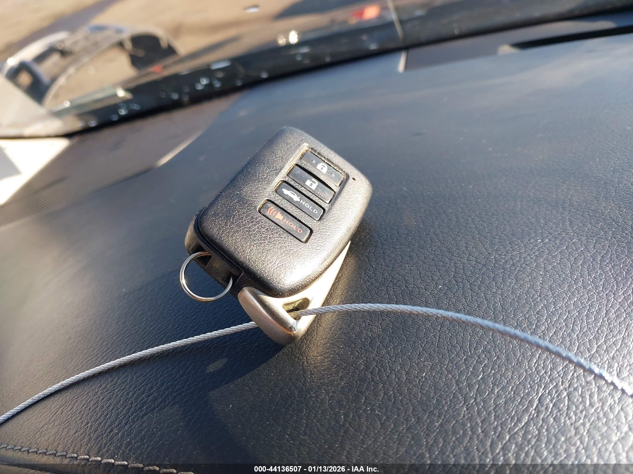 LEXUS ES image 11