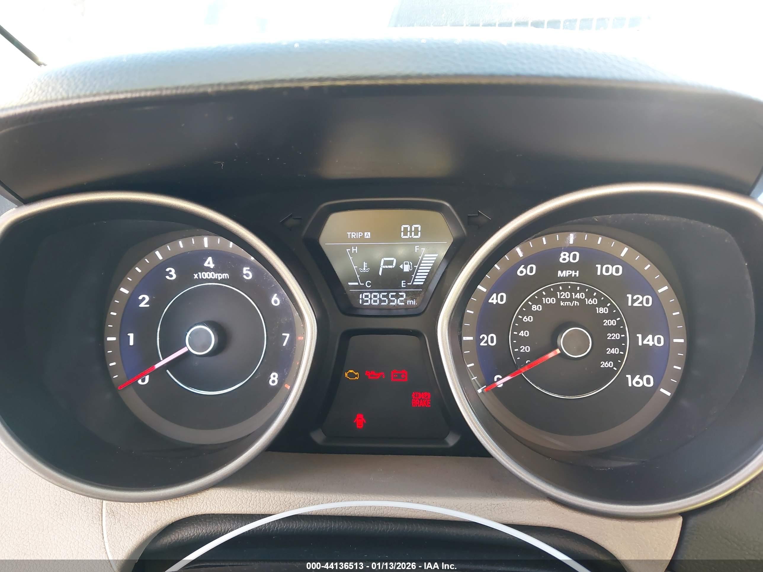 HYUNDAI ELANTRA image 7