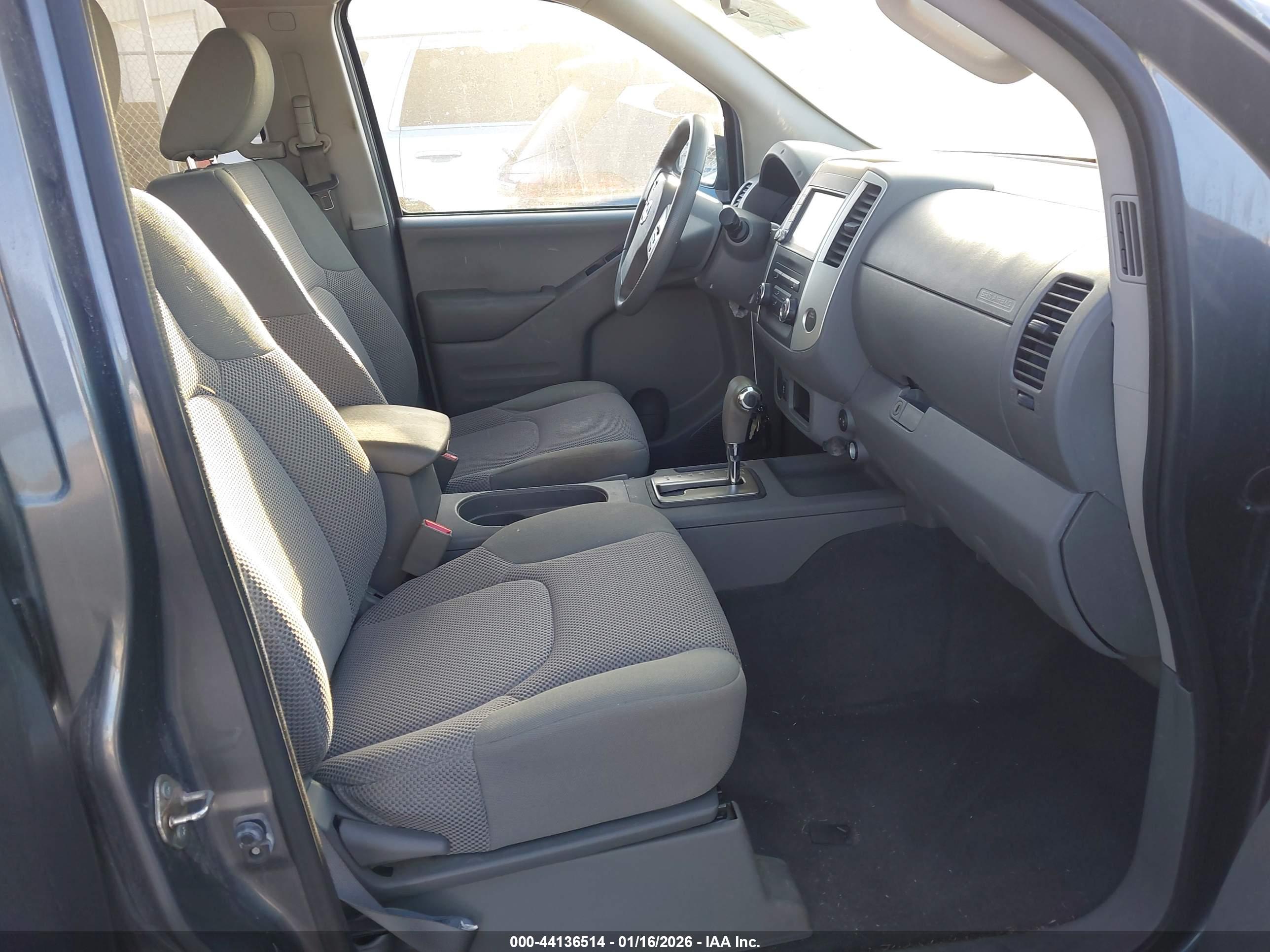 NISSAN FRONTIER image 5