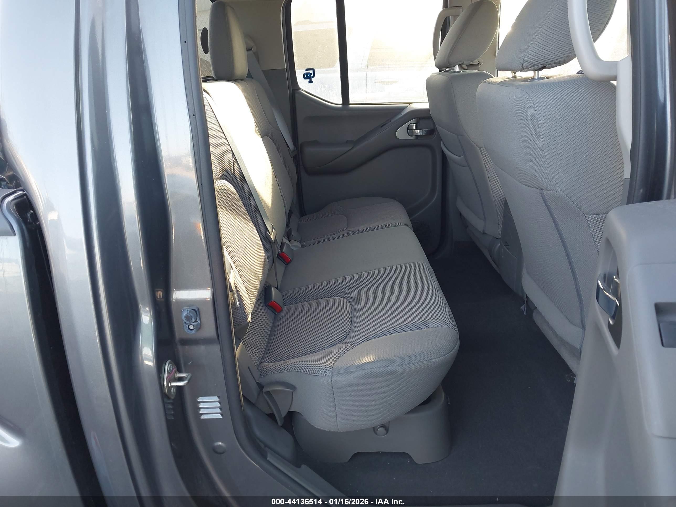 NISSAN FRONTIER image 8
