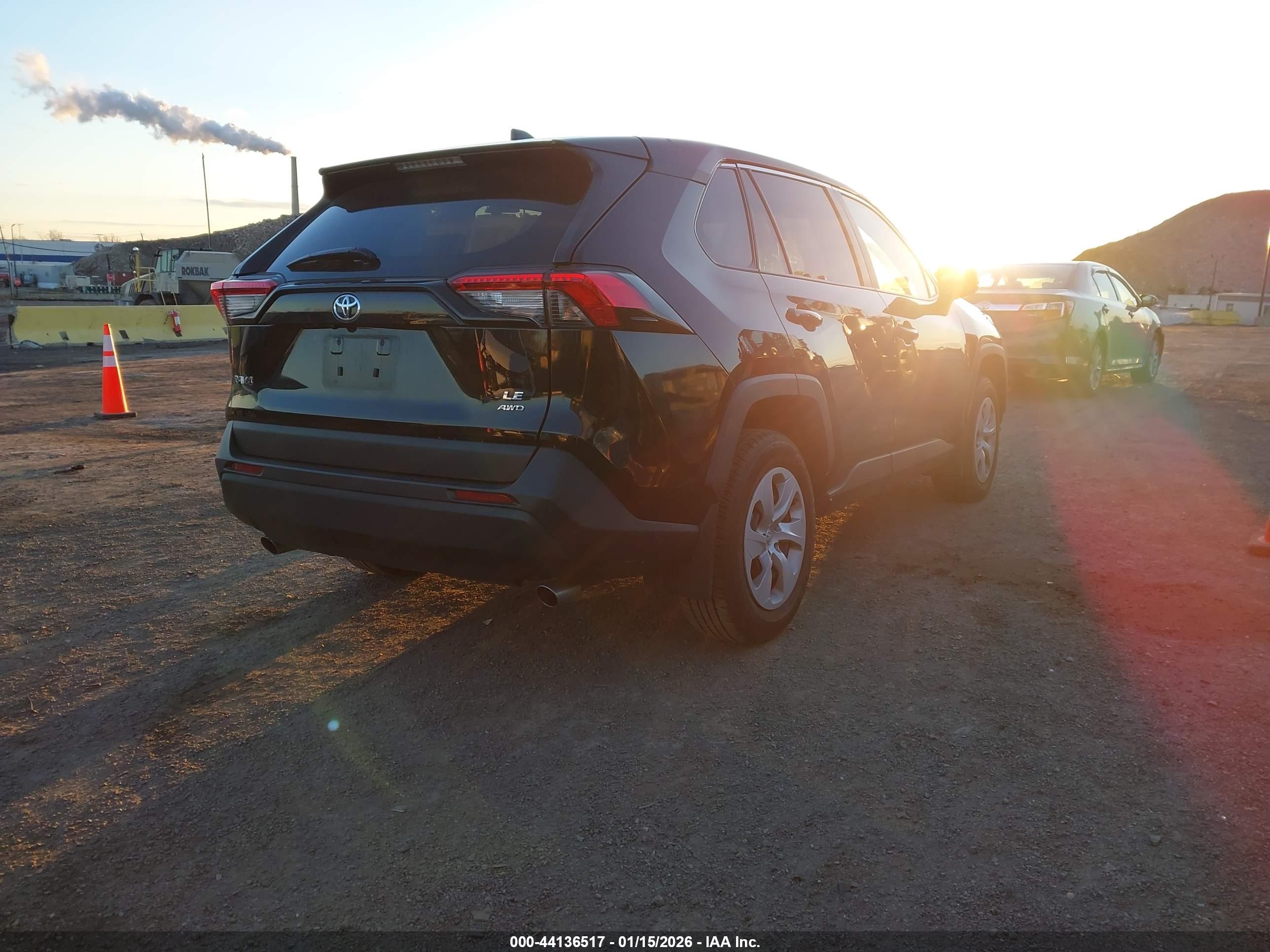 TOYOTA RAV4 image 4