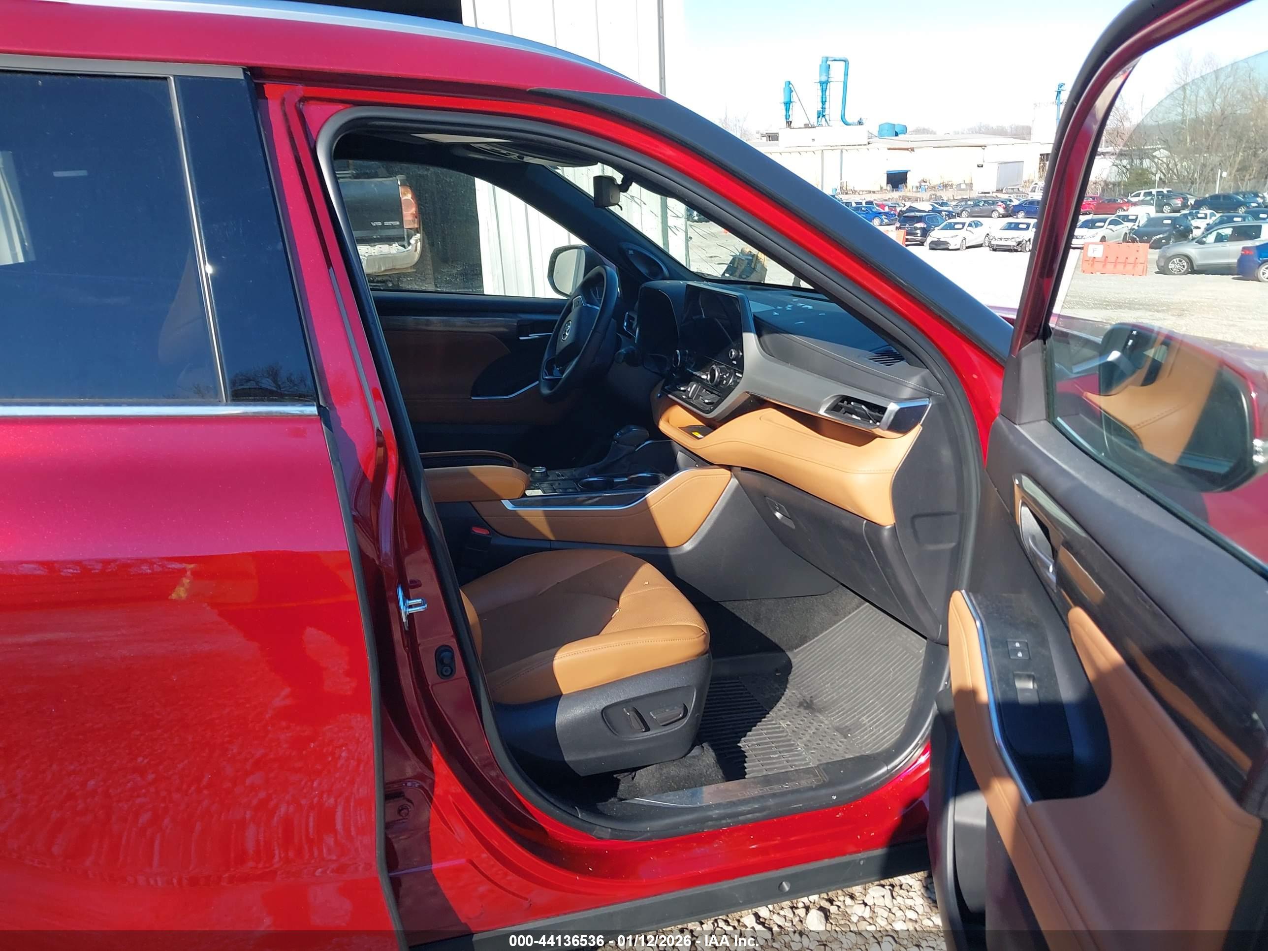 TOYOTA HIGHLANDER image 5