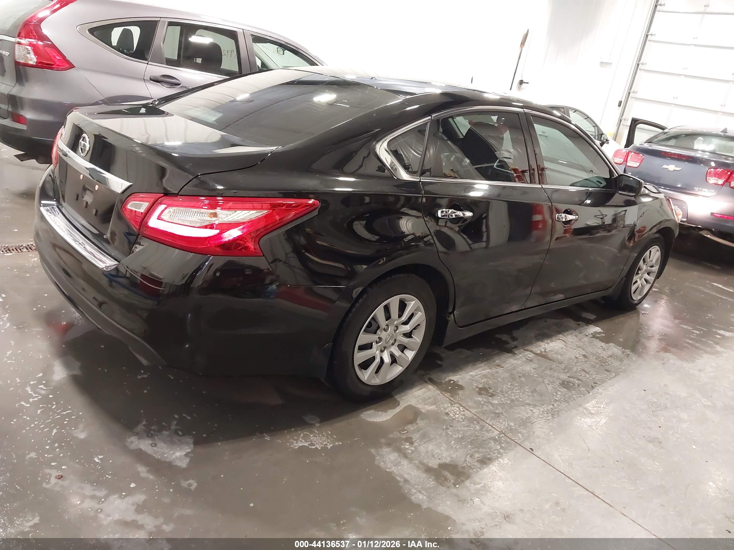 NISSAN ALTIMA image 4