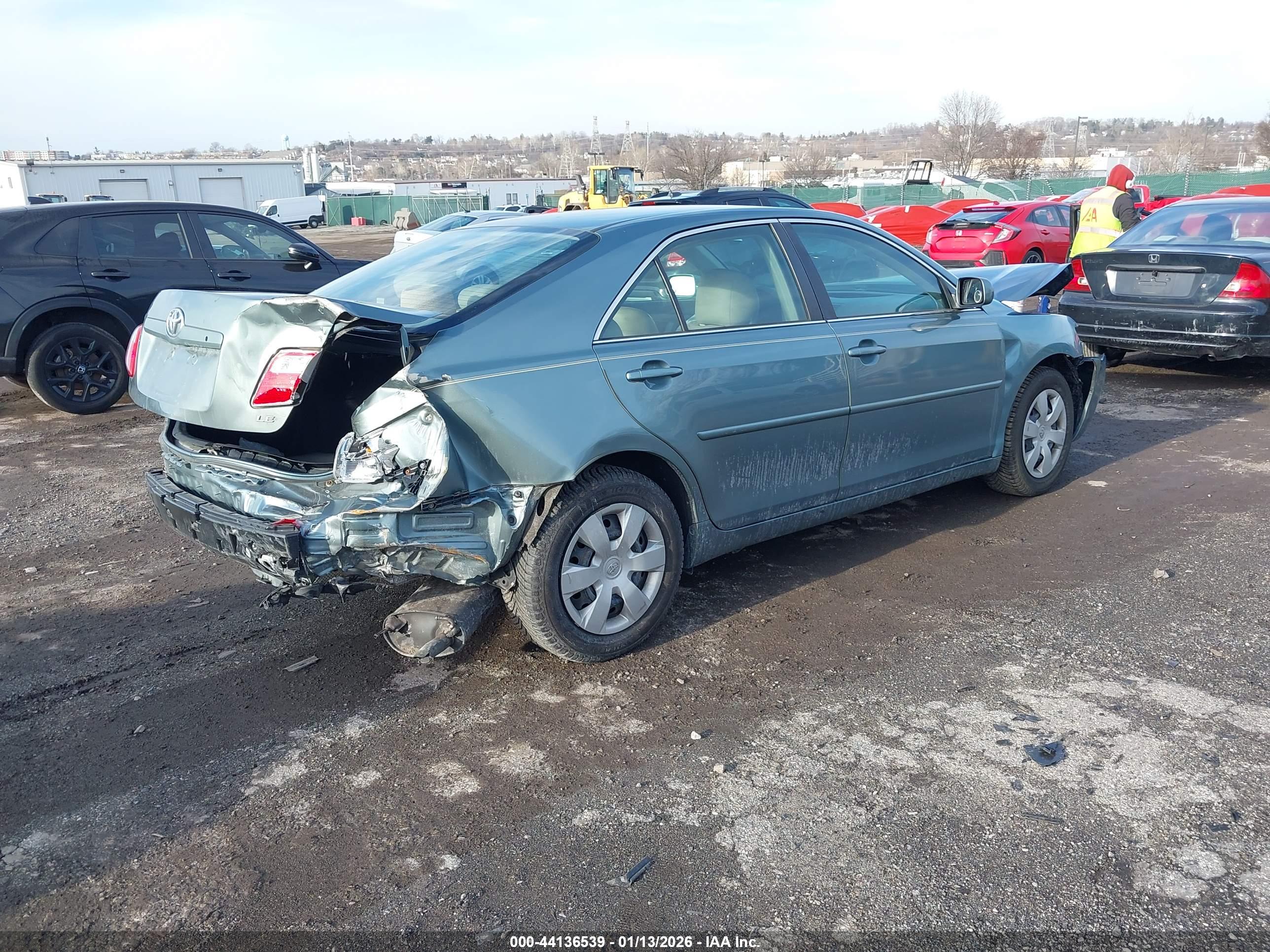 TOYOTA CAMRY image 4