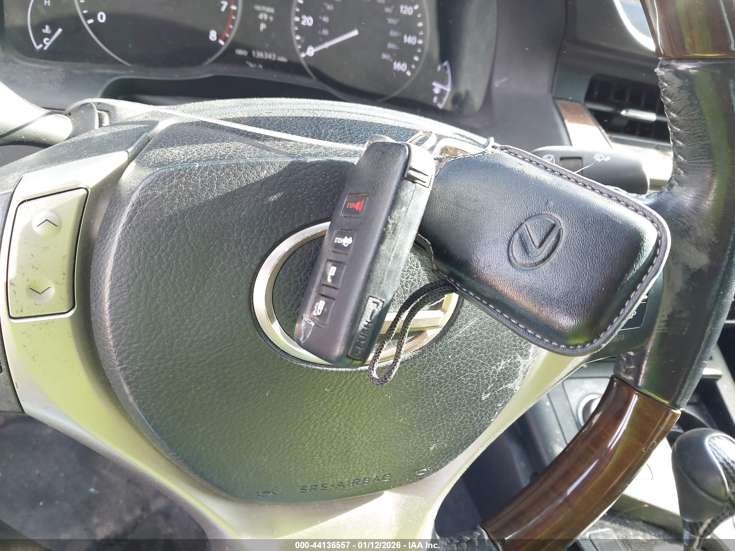 LEXUS ES image 11