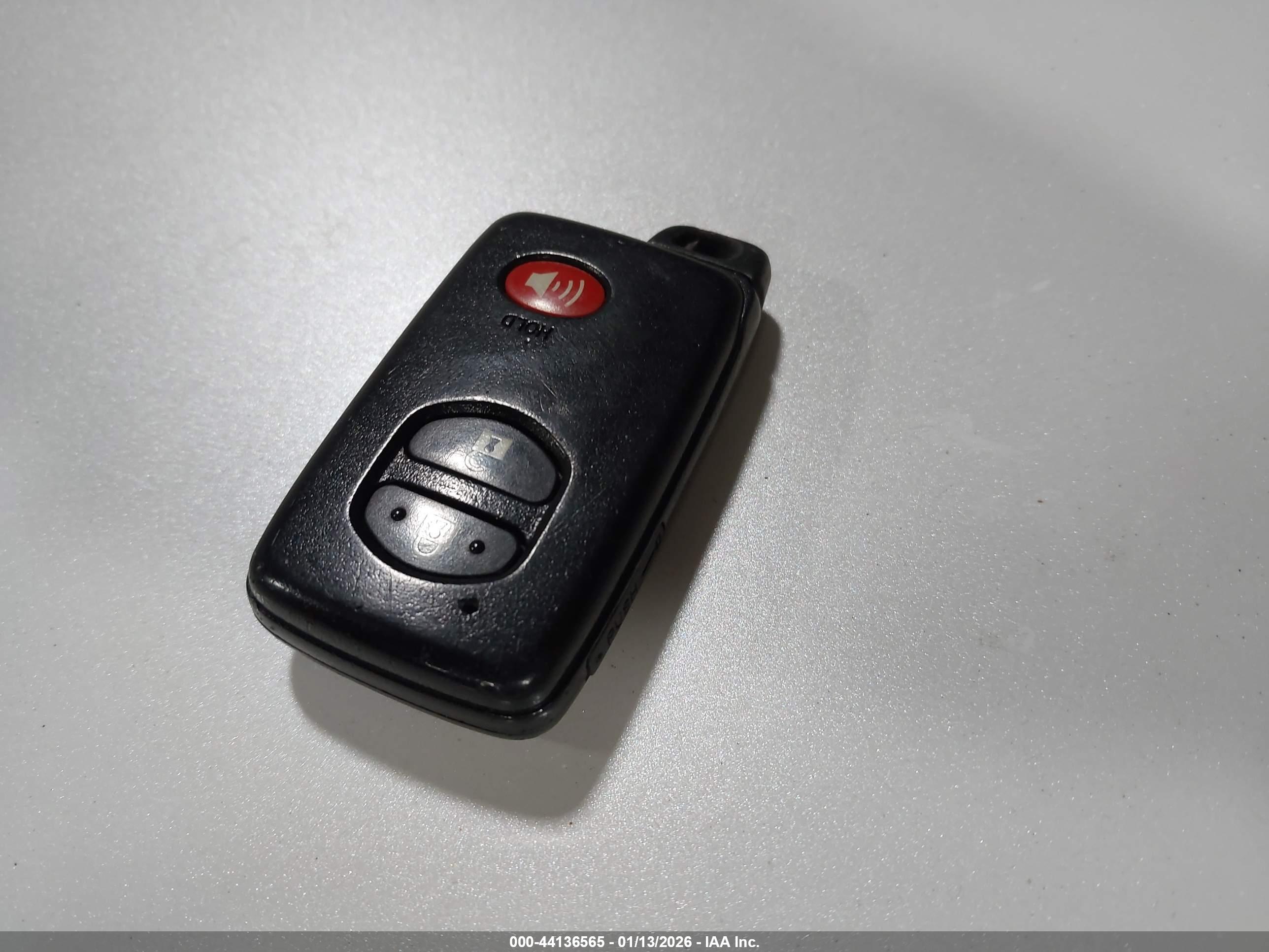 TOYOTA PRIUS image 11