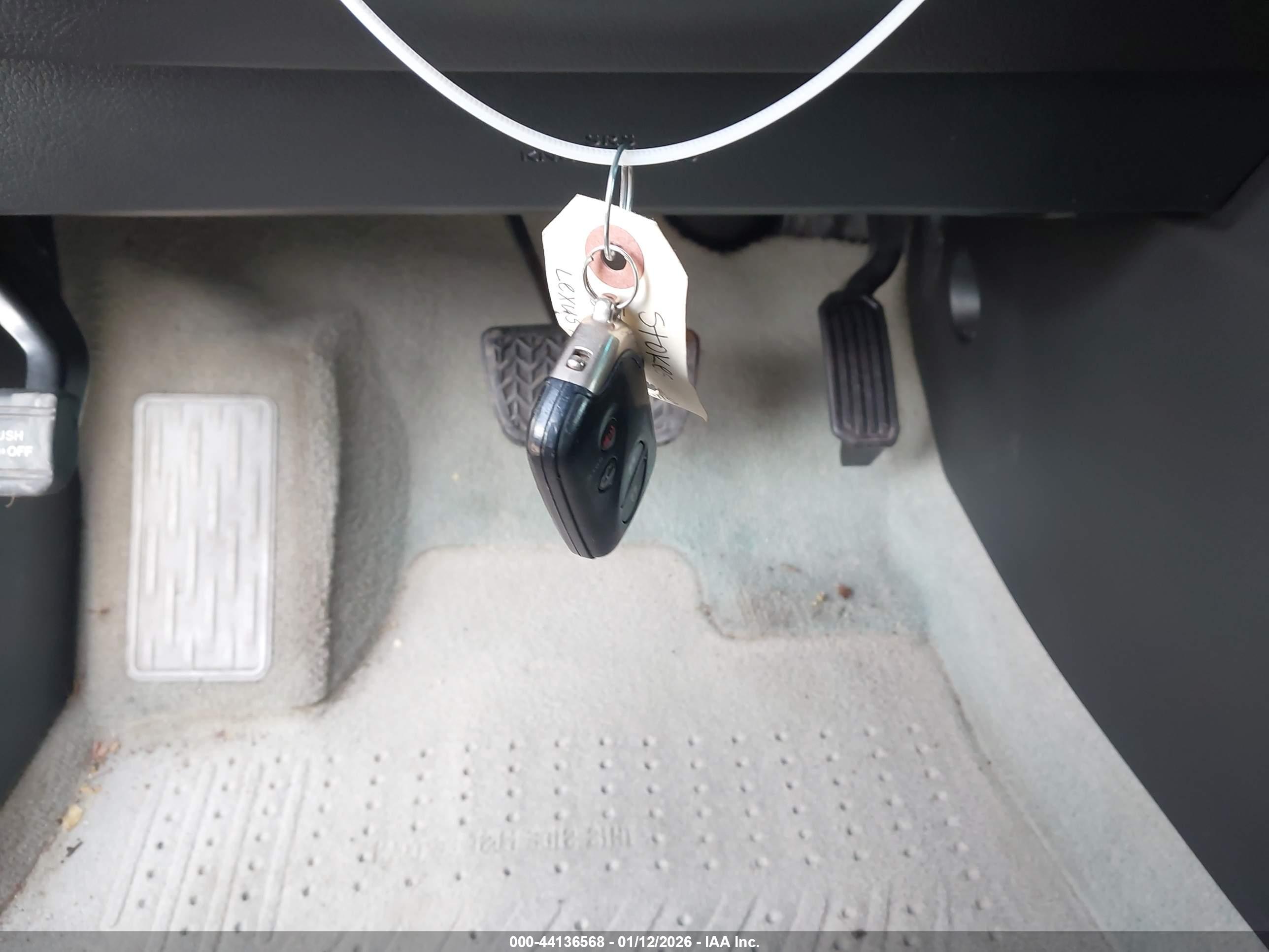 LEXUS RX image 11