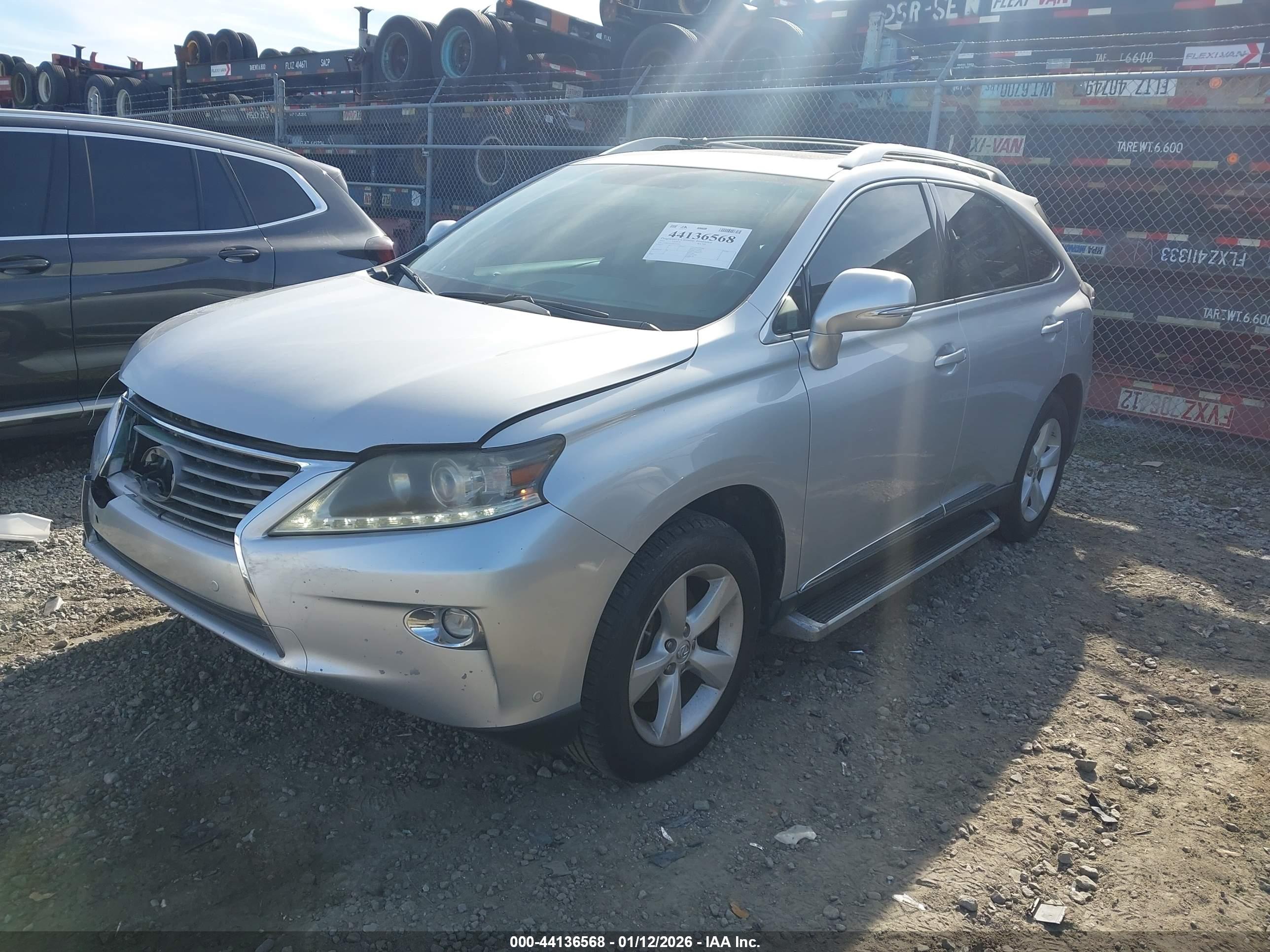 LEXUS RX image 2