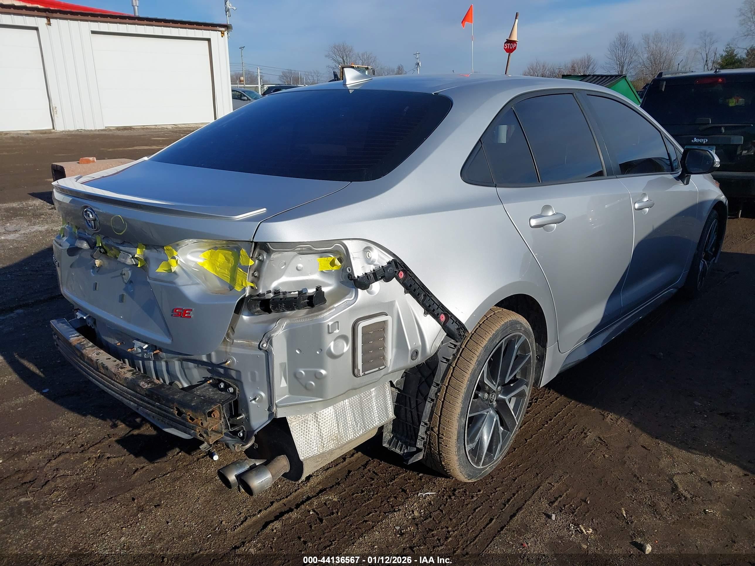 TOYOTA COROLLA image 4