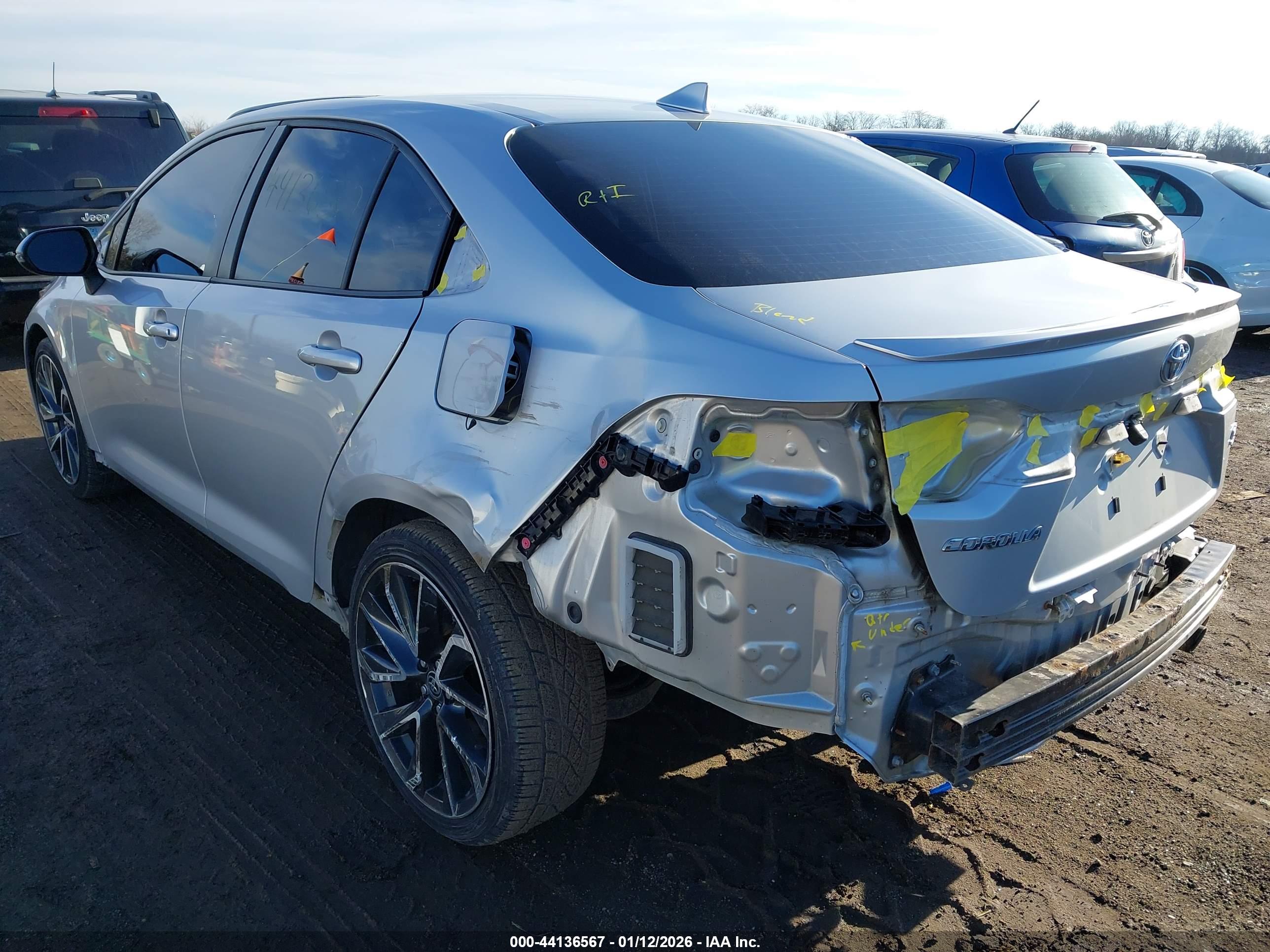 TOYOTA COROLLA image 6