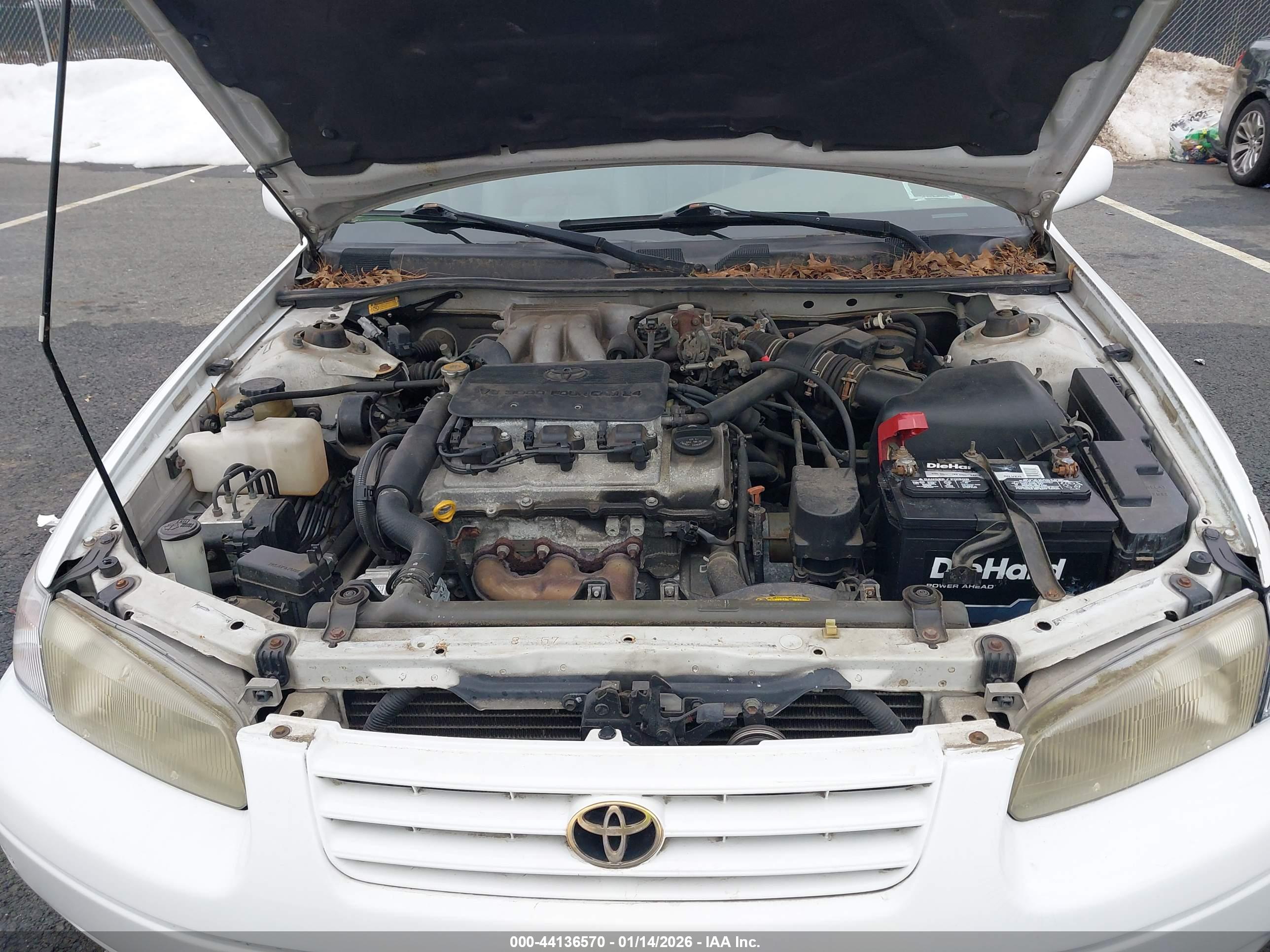 TOYOTA CAMRY image 10