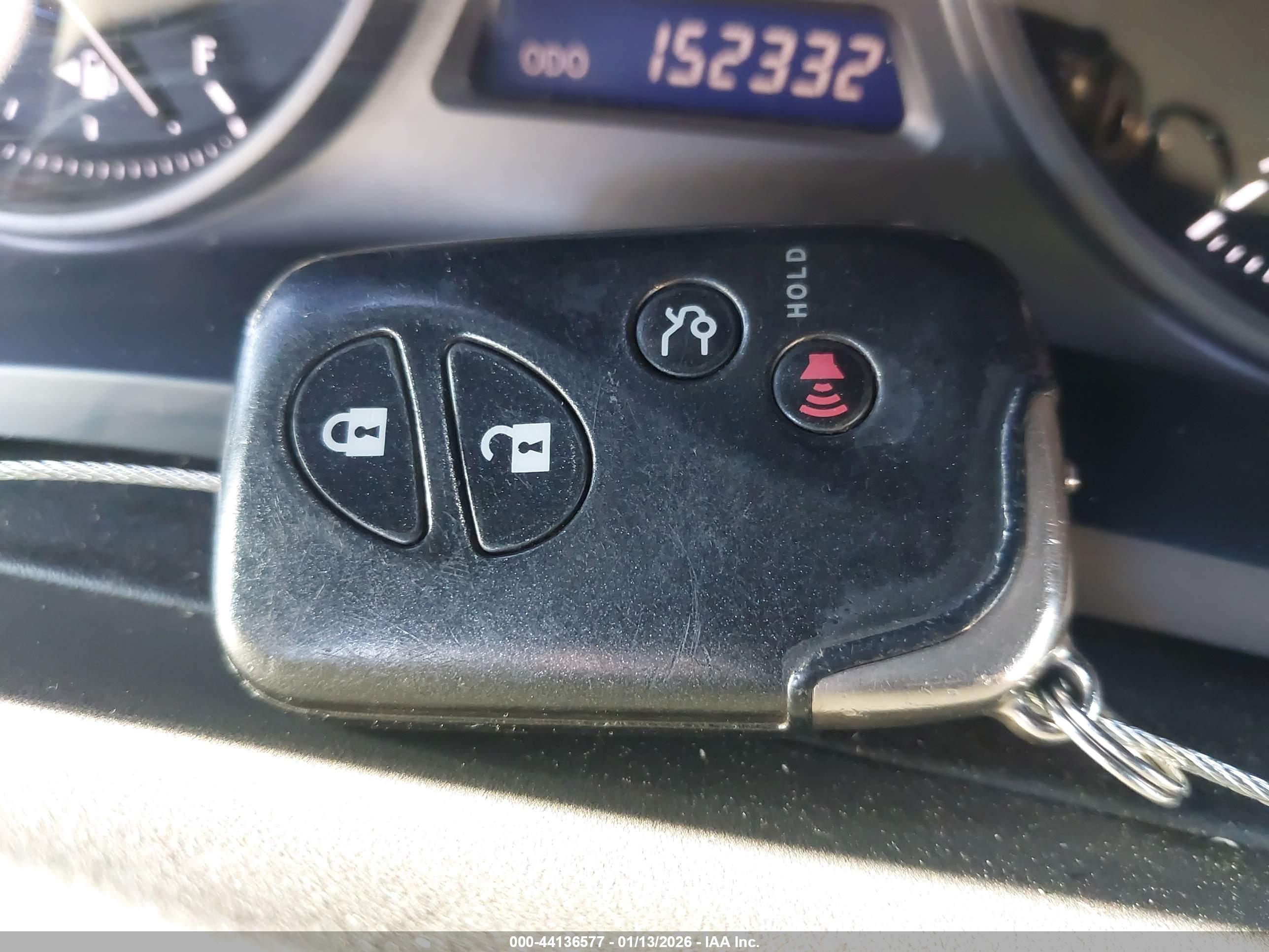 LEXUS IS image 11