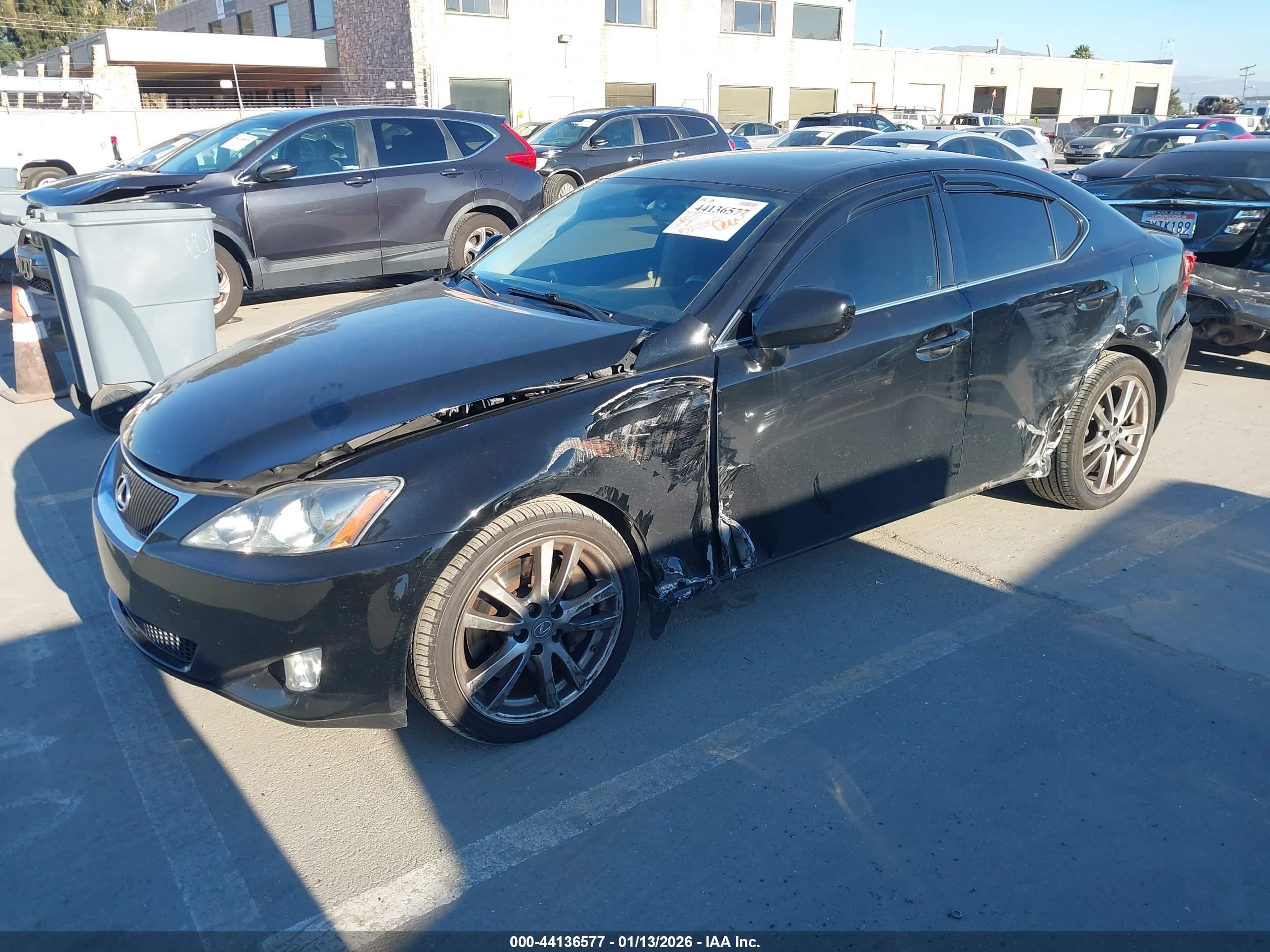 LEXUS IS image 2