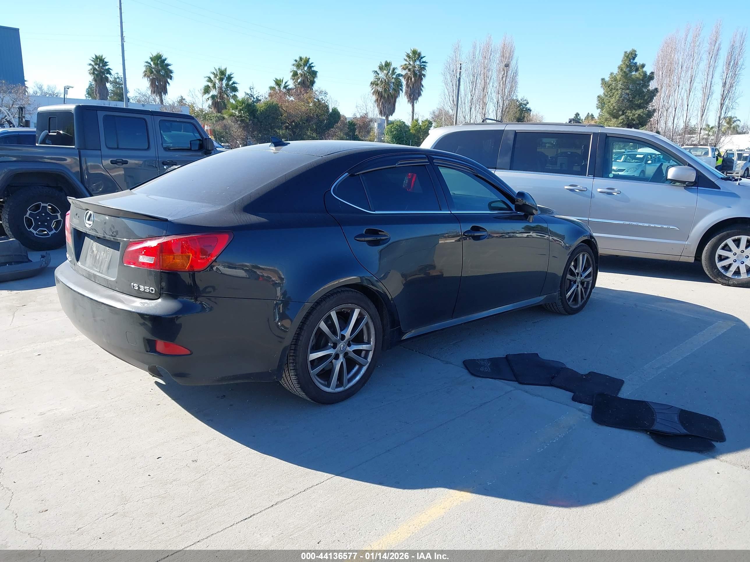 LEXUS IS image 4