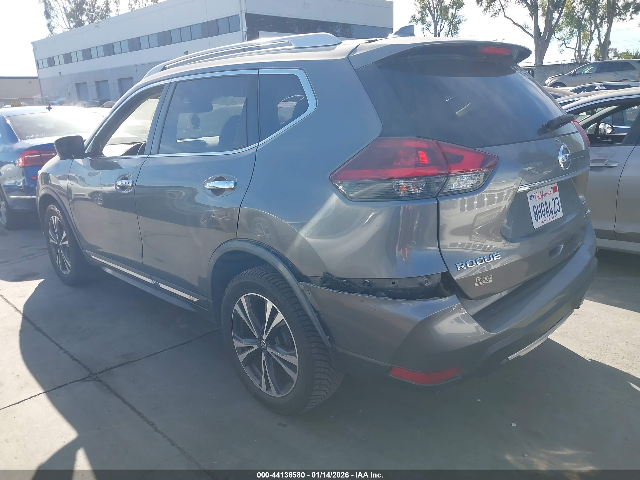 NISSAN ROGUE image 3