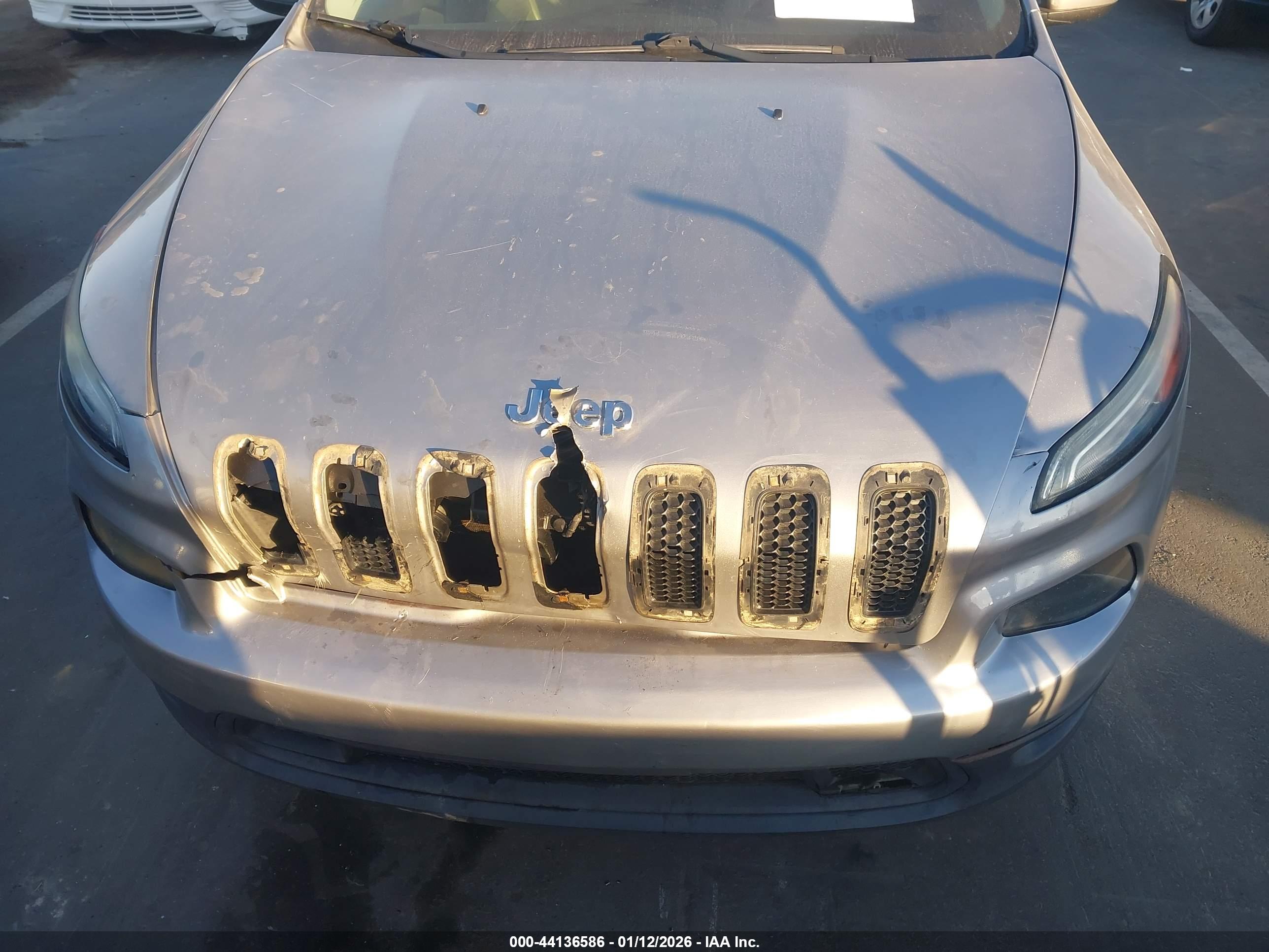 JEEP CHEROKEE image 6